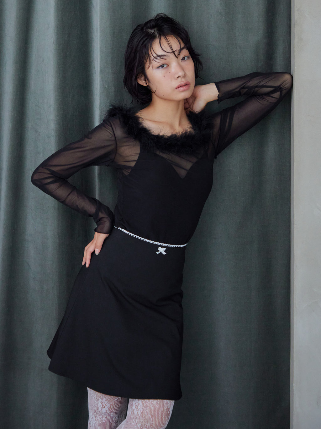 Fur trimmed sheer top ブラック size:M model:161cm 富樫かなえ