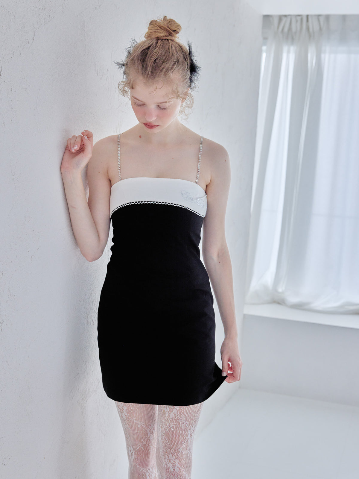 Rhinestone mini dress ブラック size:M model:173cm Olesia
