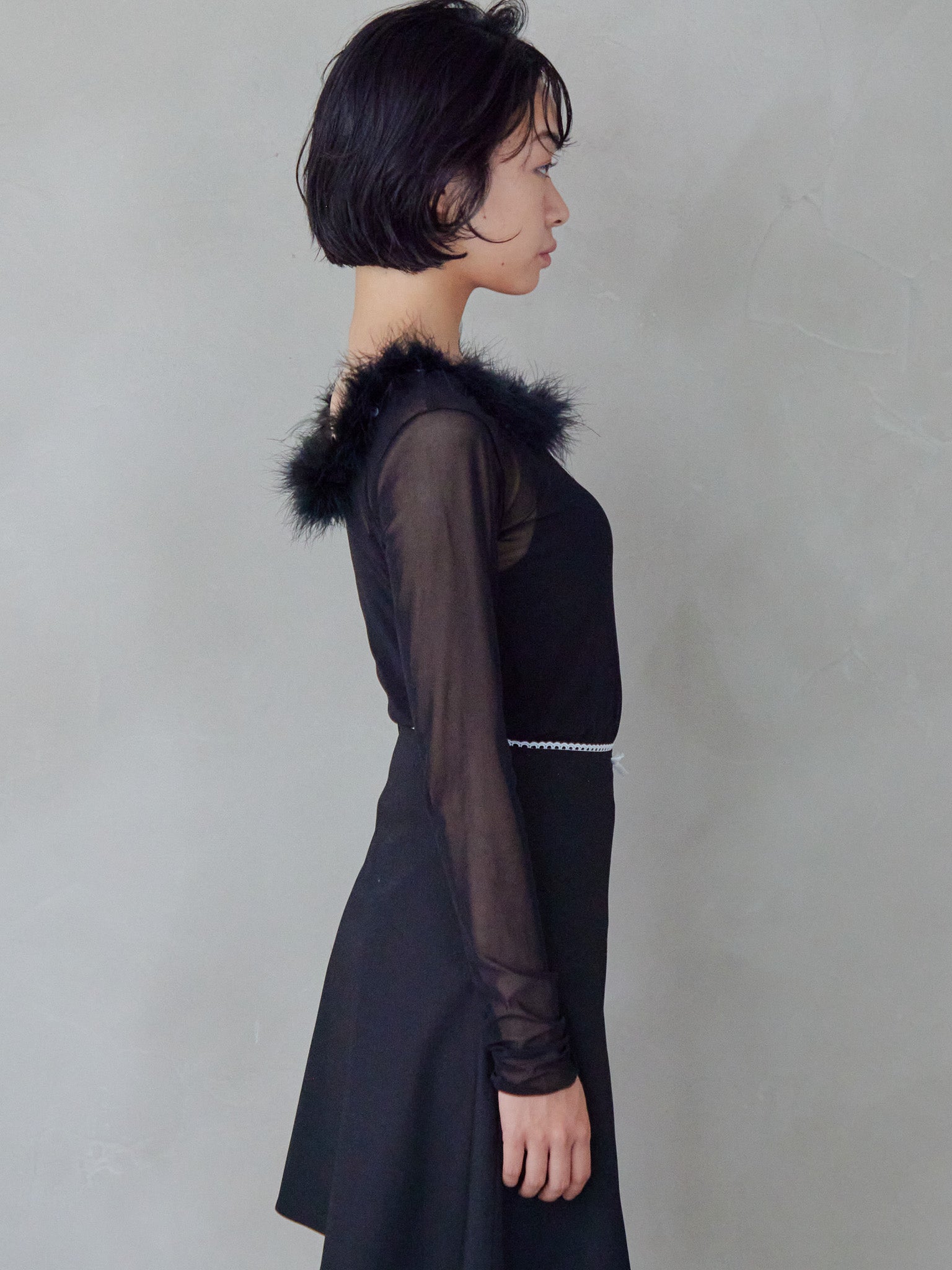 Fur trimmed sheer top ブラック size:M model:161cm 富樫かなえ