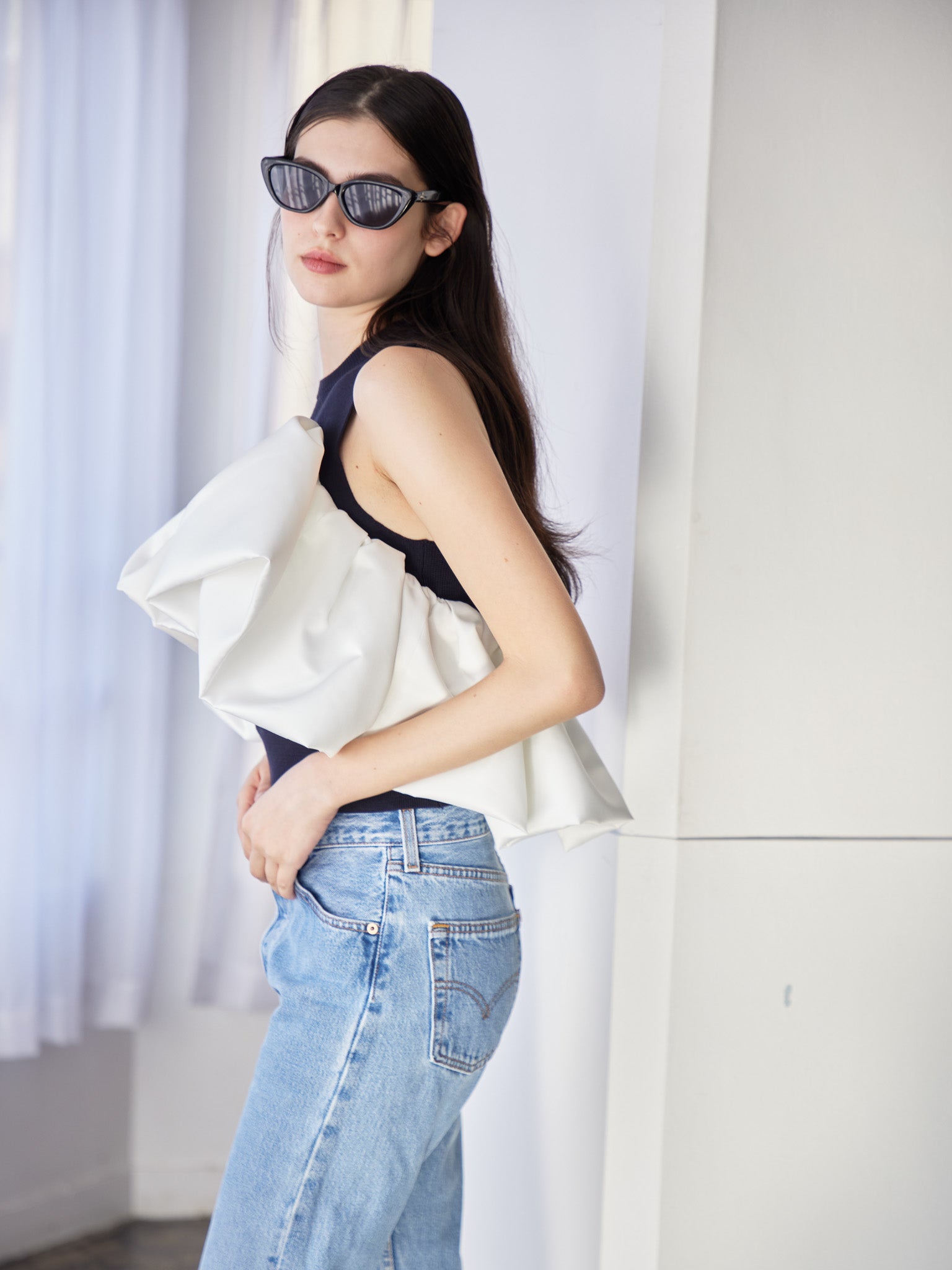 Voluminous frill knit top ネイビー size:M model:172cm GINEVRA