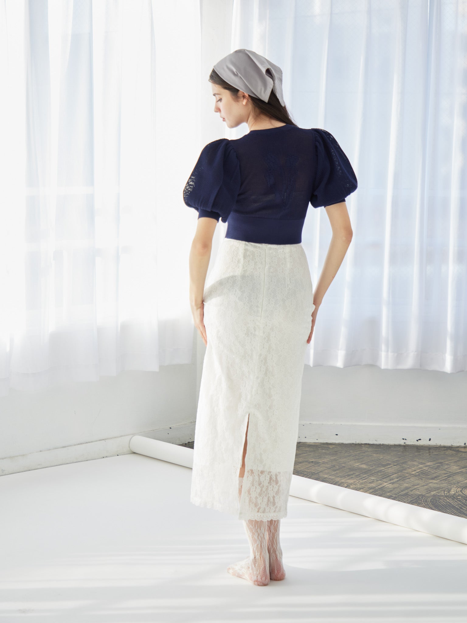 Ribbon embroidered lace tight skirt ホワイト