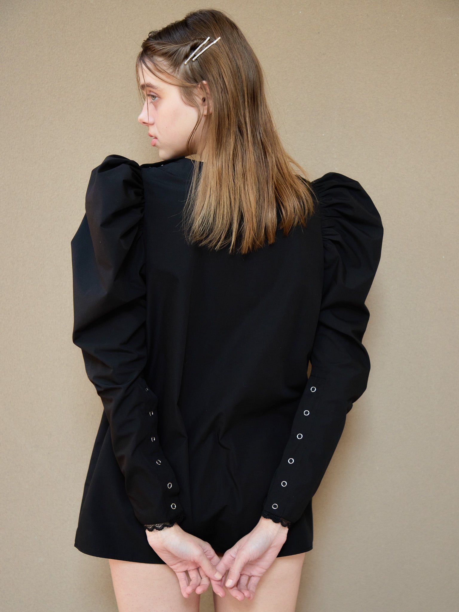 Tulip embroidered volume sleeve blouse ブラック size:M model:174cm KATERYNA