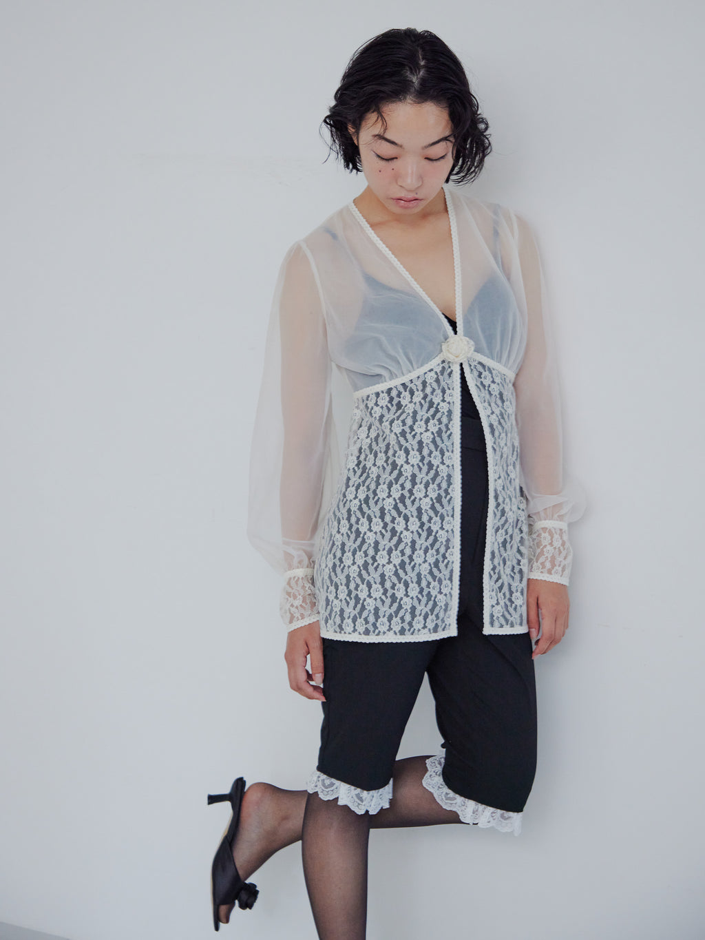 Rose sheer blouse アイボリー size:M model:161cm 富樫かなえ