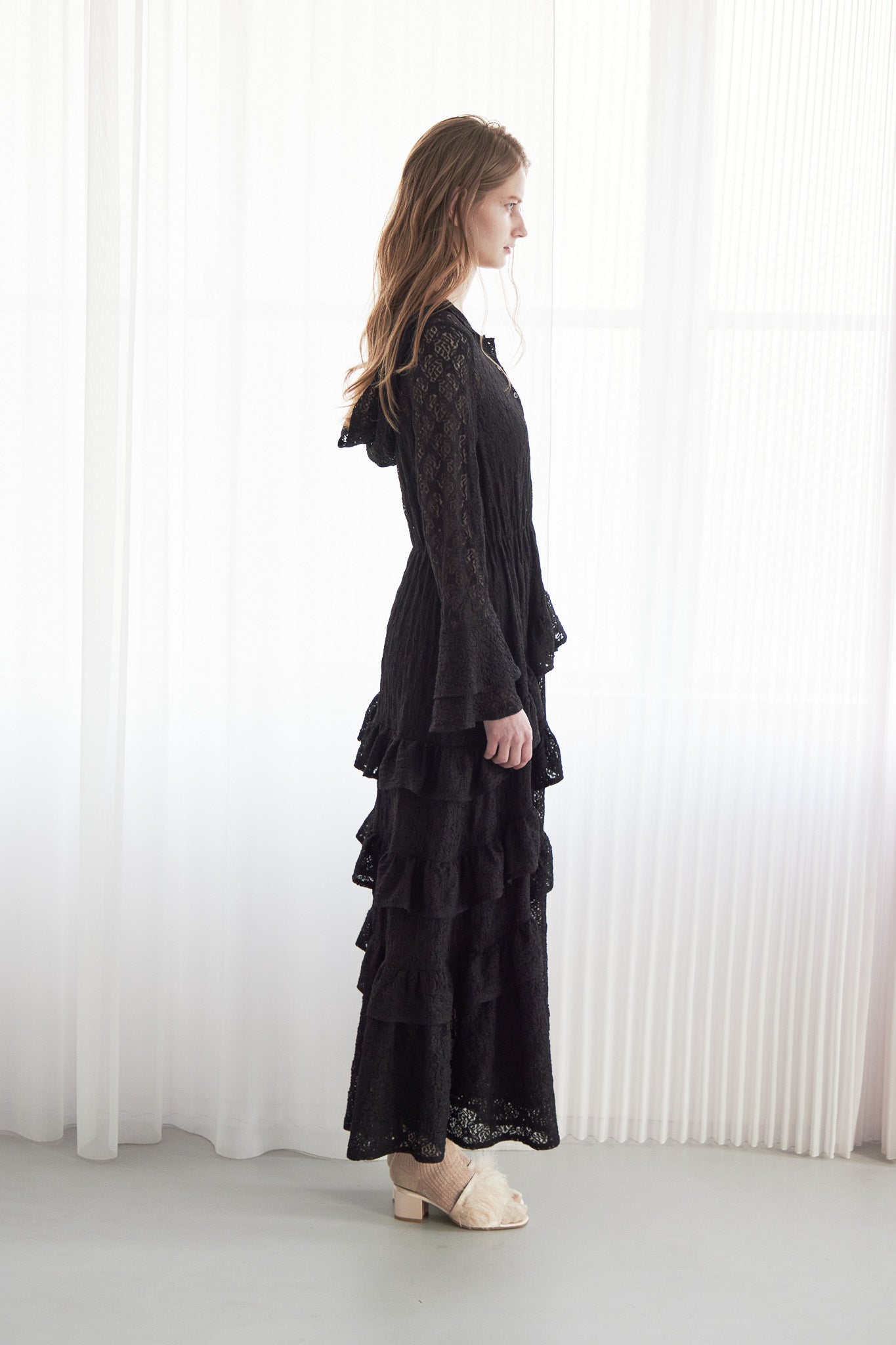 Hoodie race dress ブラック size:M model:174cm LERA