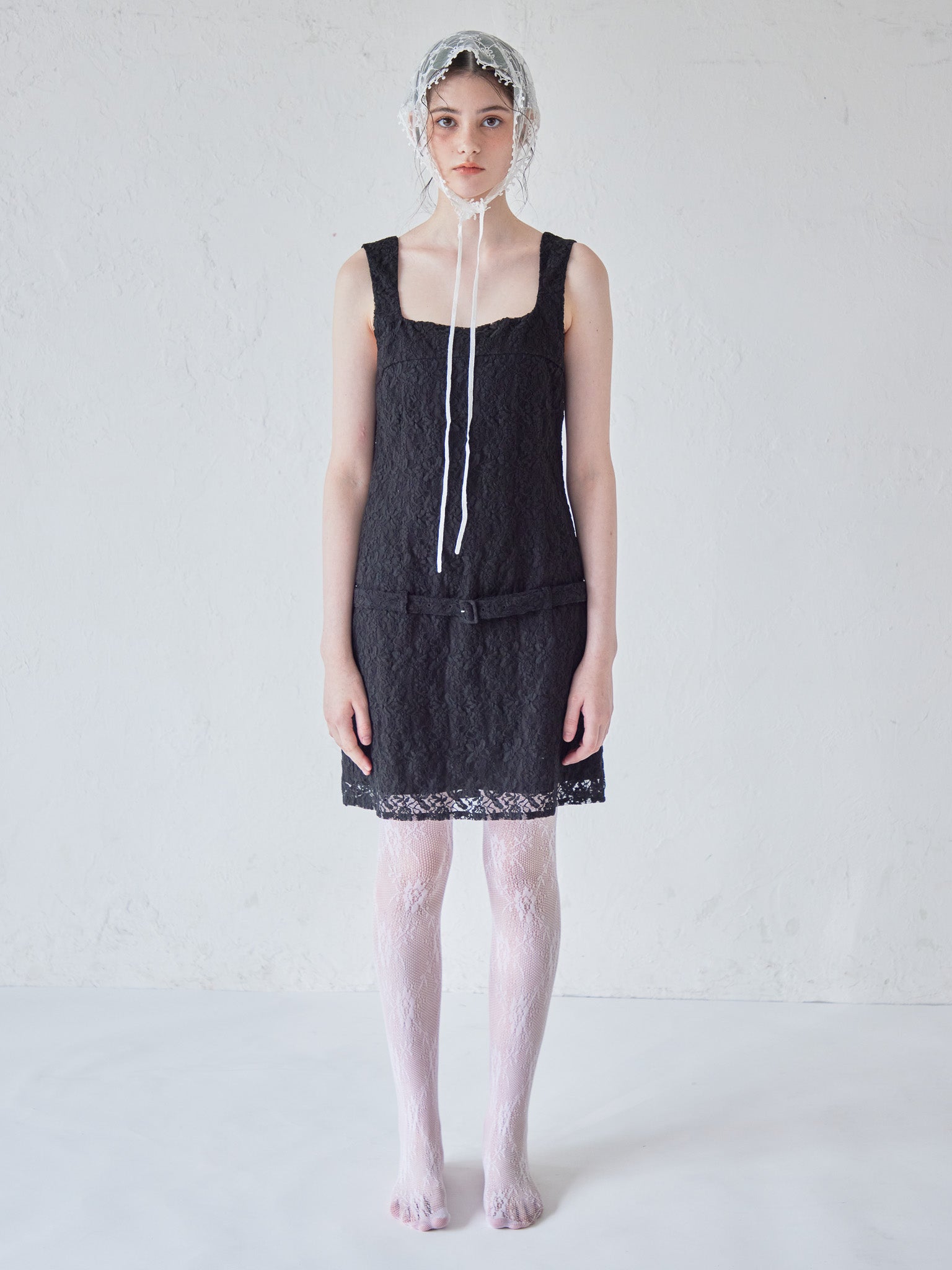 Low belt lace mini dress ブラック size:M model:170cm ALICE