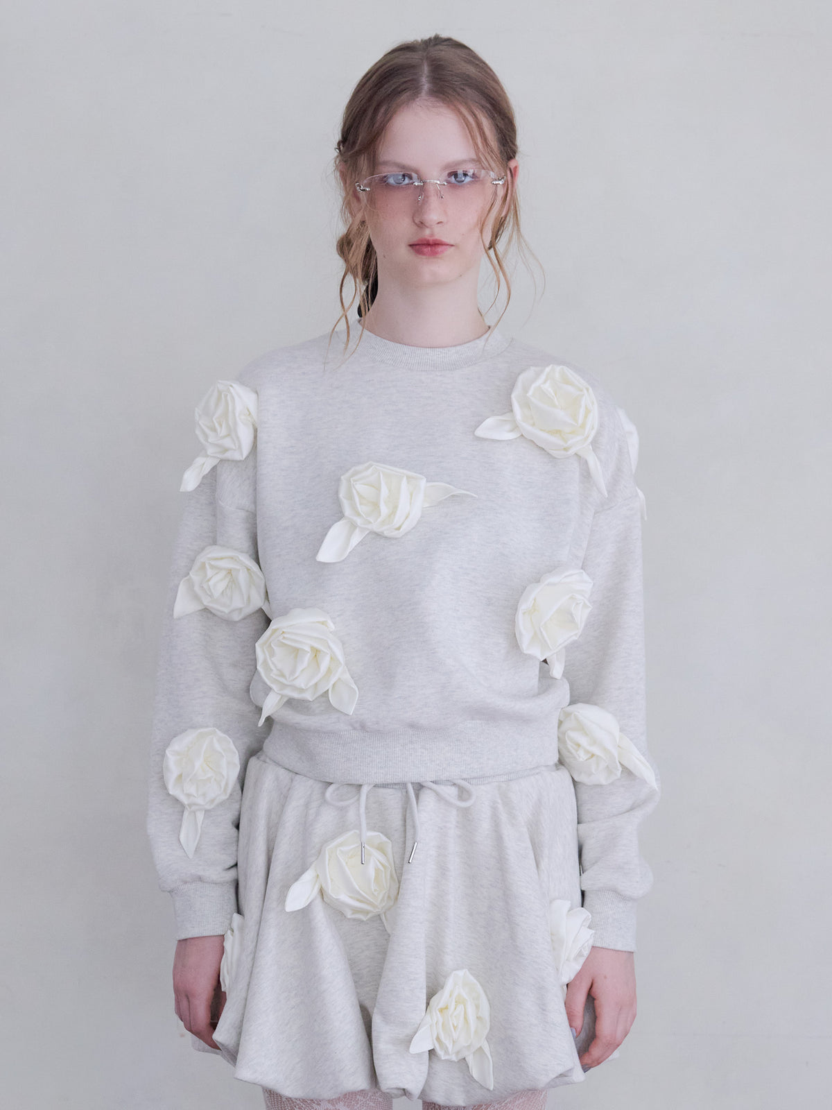 Many rose sweat top グレー size:M model:173cm ALINA