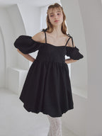 Back ribbon embossed volume mini dress ブラック size:M model:175cm MARTA