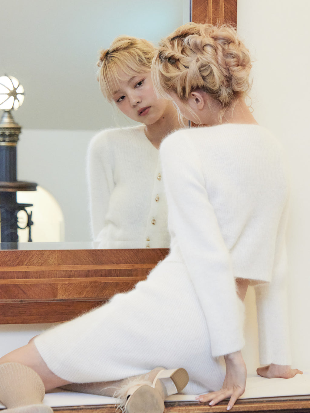 Shell button shaggy cardigan ホワイト size:M model:163cm MINAMI
