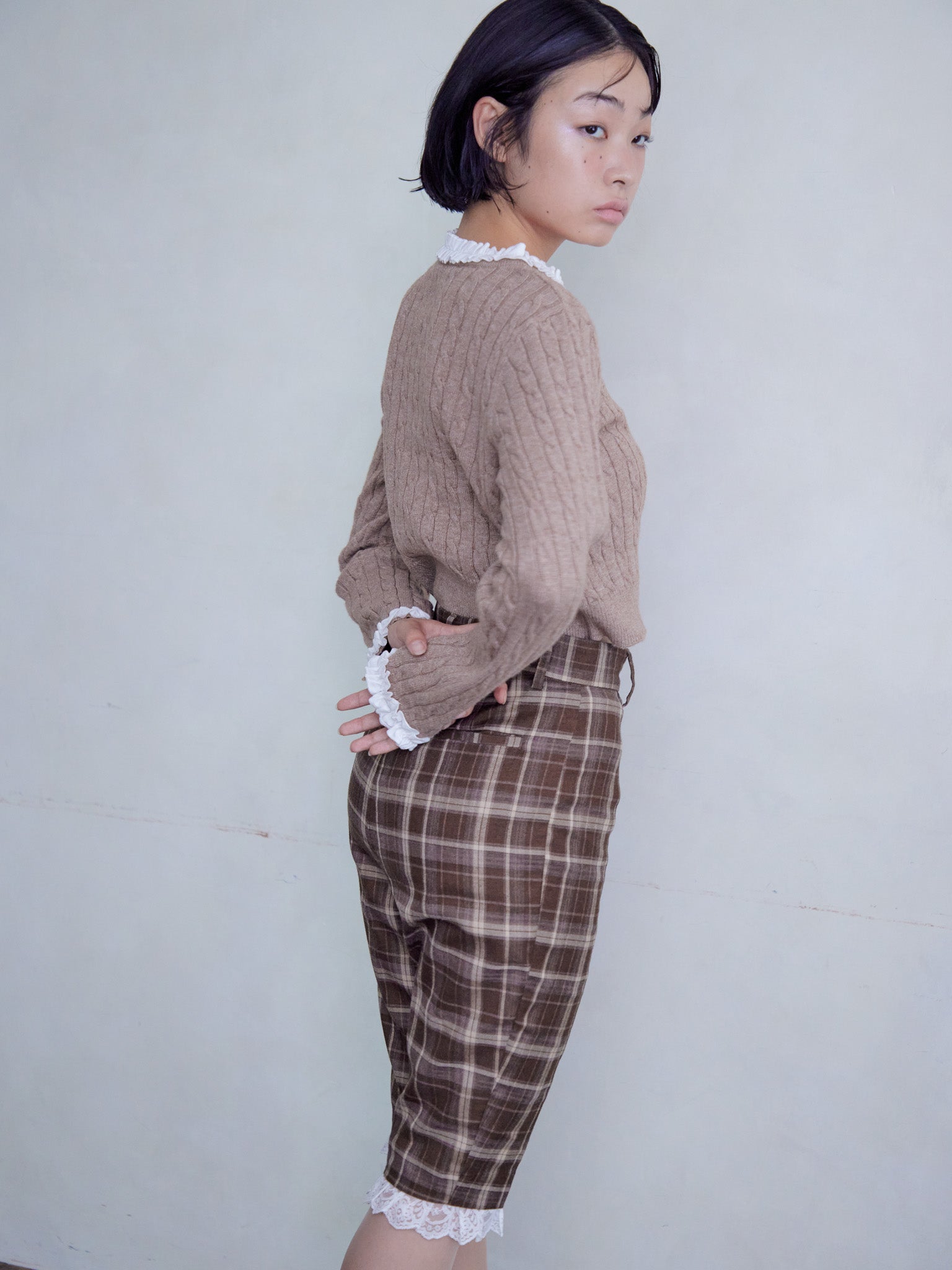 Hem lace sabrina pants ブラウン size:M model:161cm 富樫かなえ
