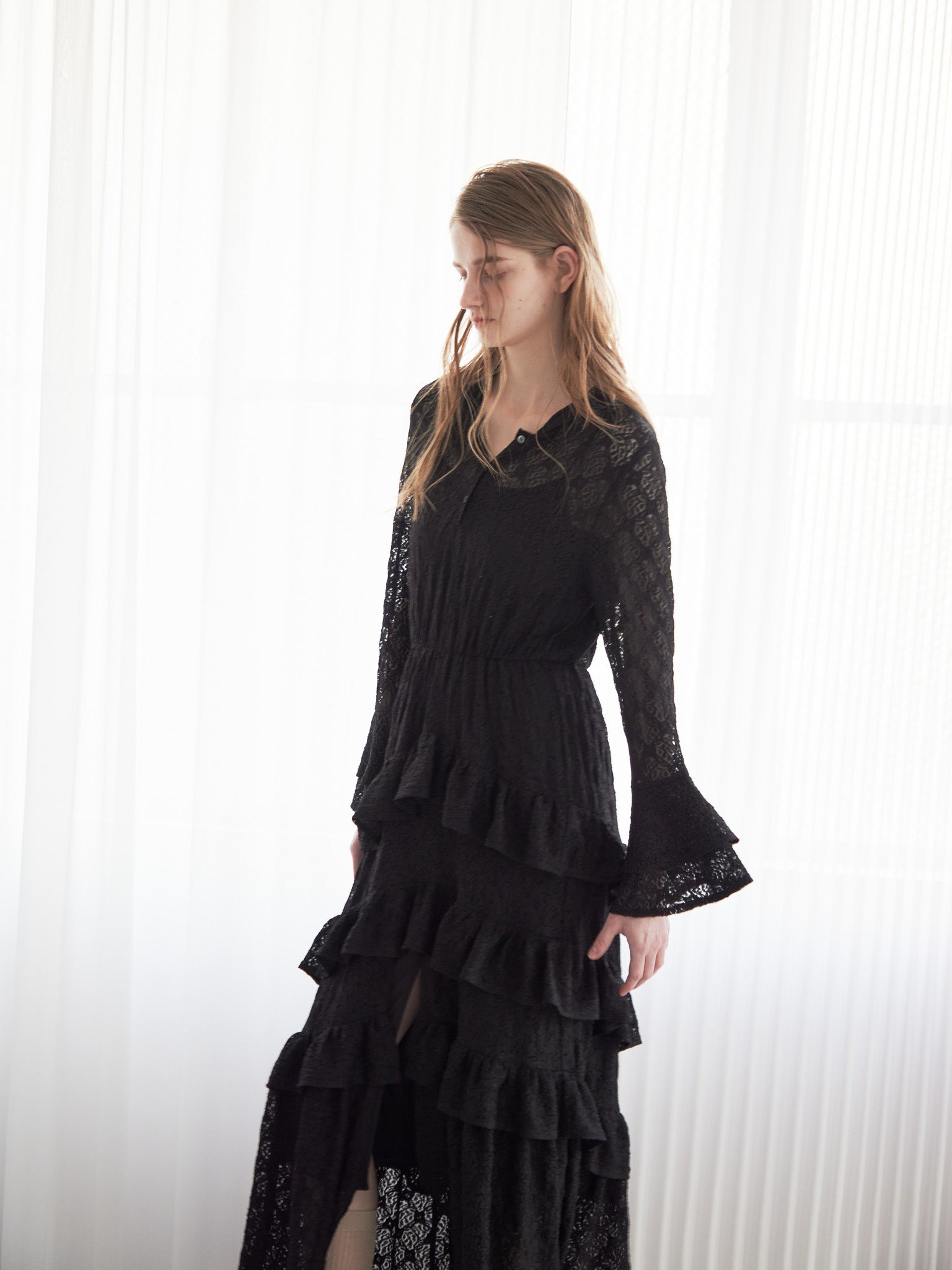 Hoodie race dress ブラック size:M model:174cm LERA