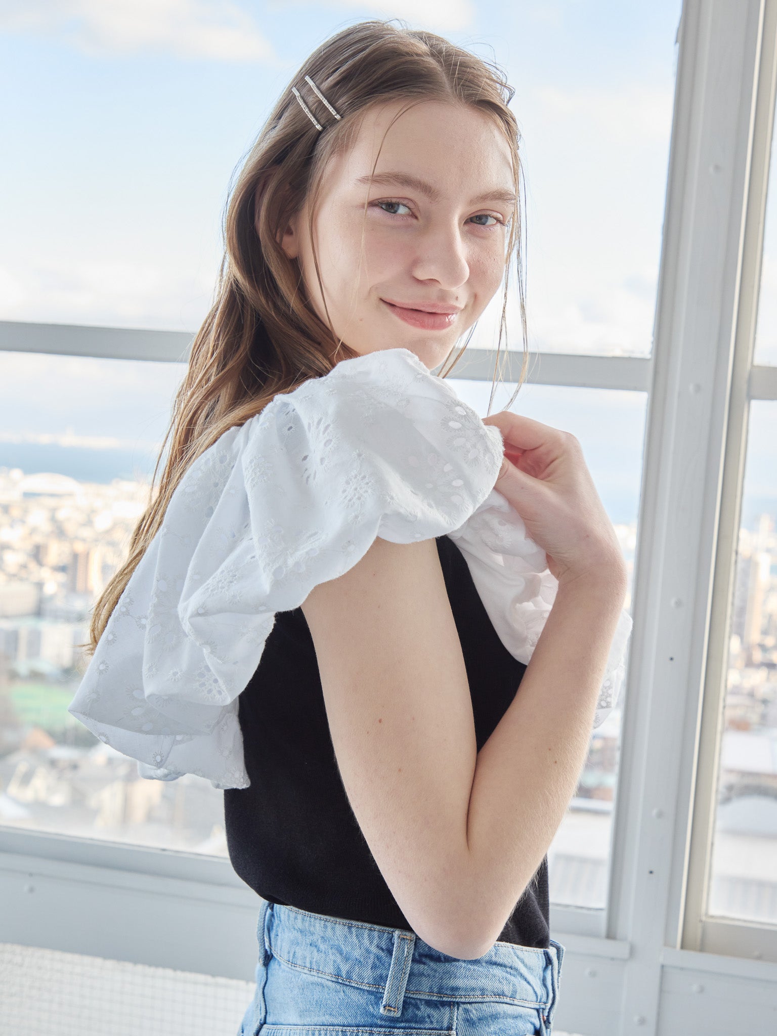 Embroidered balloon collar knit top ブラック×ホワイト size:M model:171cm ANIUTA
