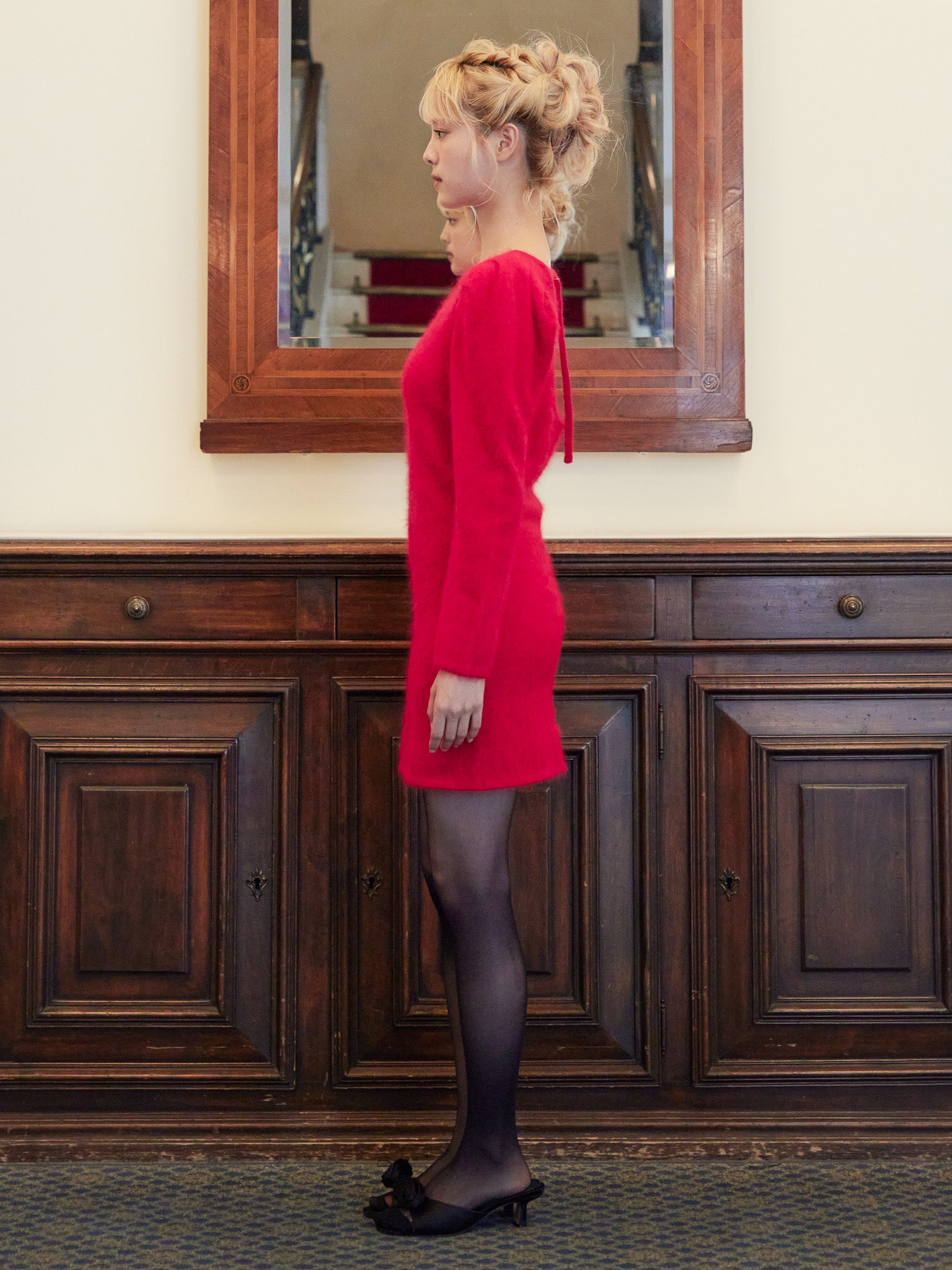 Back open shaggy knit mini dress レッド size:M model:163cm MINAMI