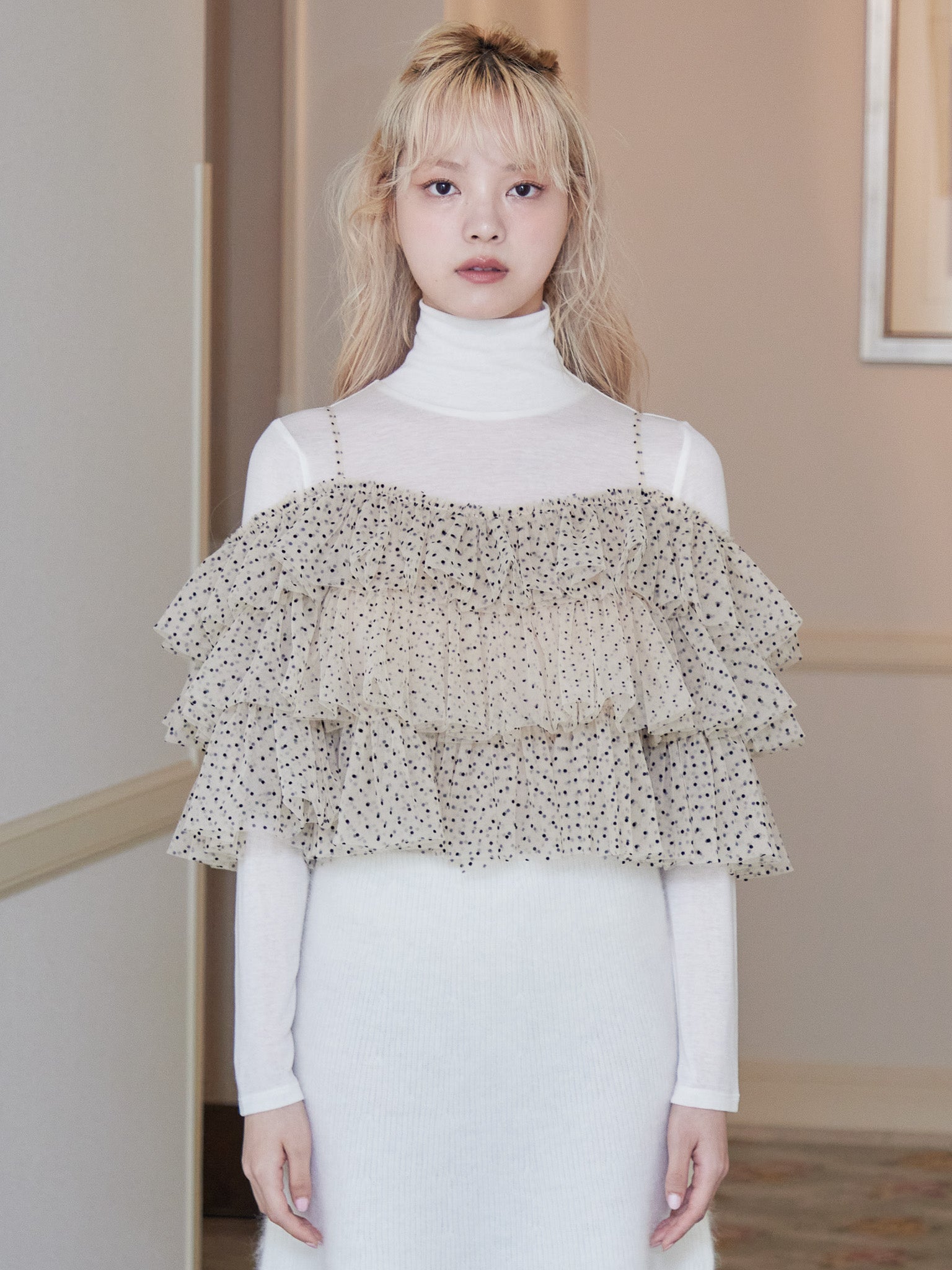 Dot tulle ruffle & knit top set ベージュ size:M model:163cm MINAMI