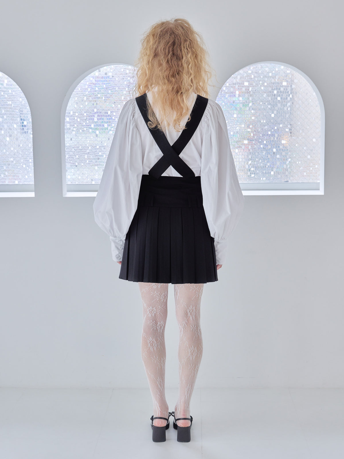 Rose pleated apron dress ブラック size:M model:173cm Olesia