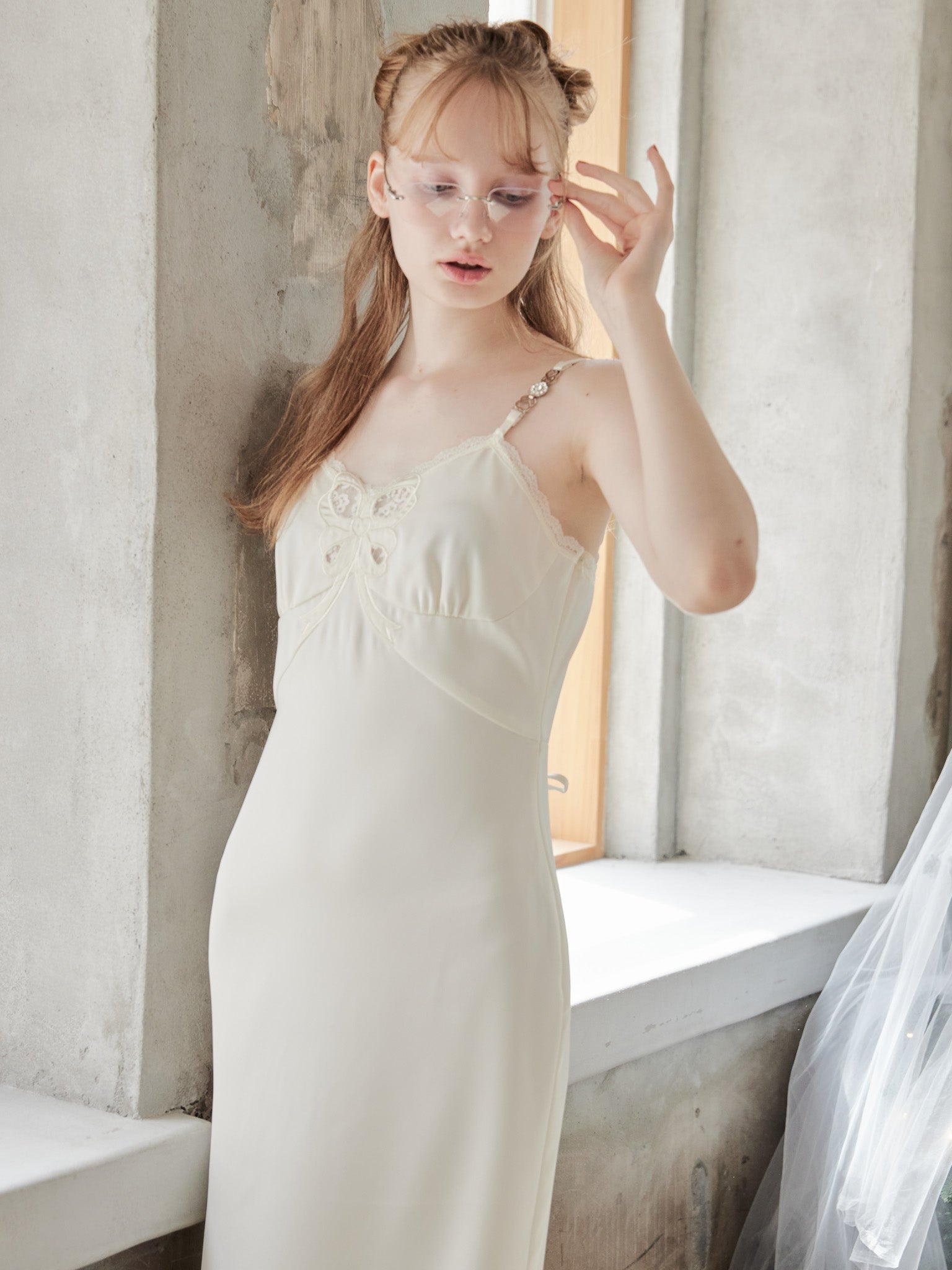 Ribbon embroidered satin cami dress アイボリー size:M model:173cm DASHA.G