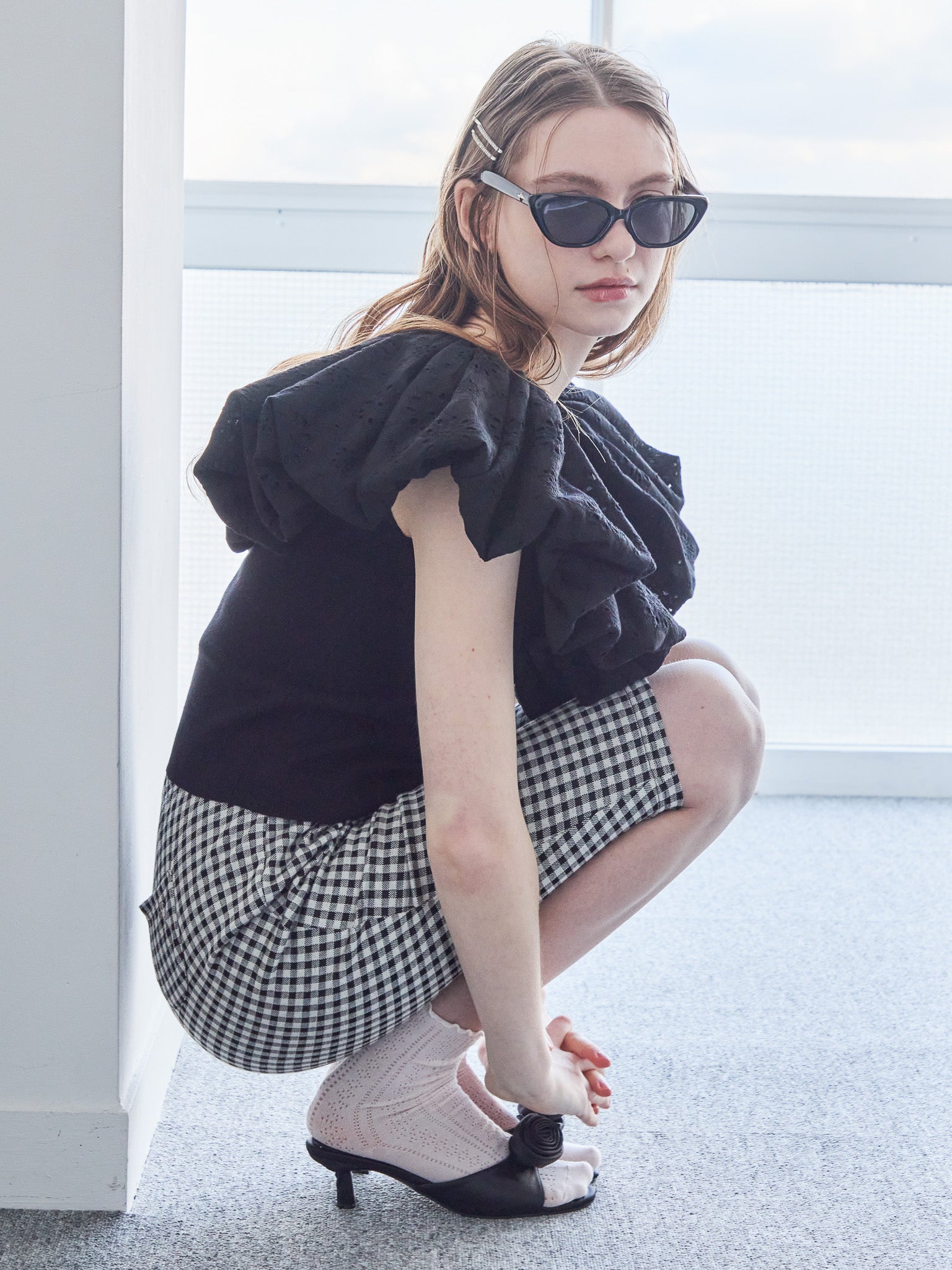 Embroidered balloon collar knit top ブラック size:M model:171cm ANIUTA