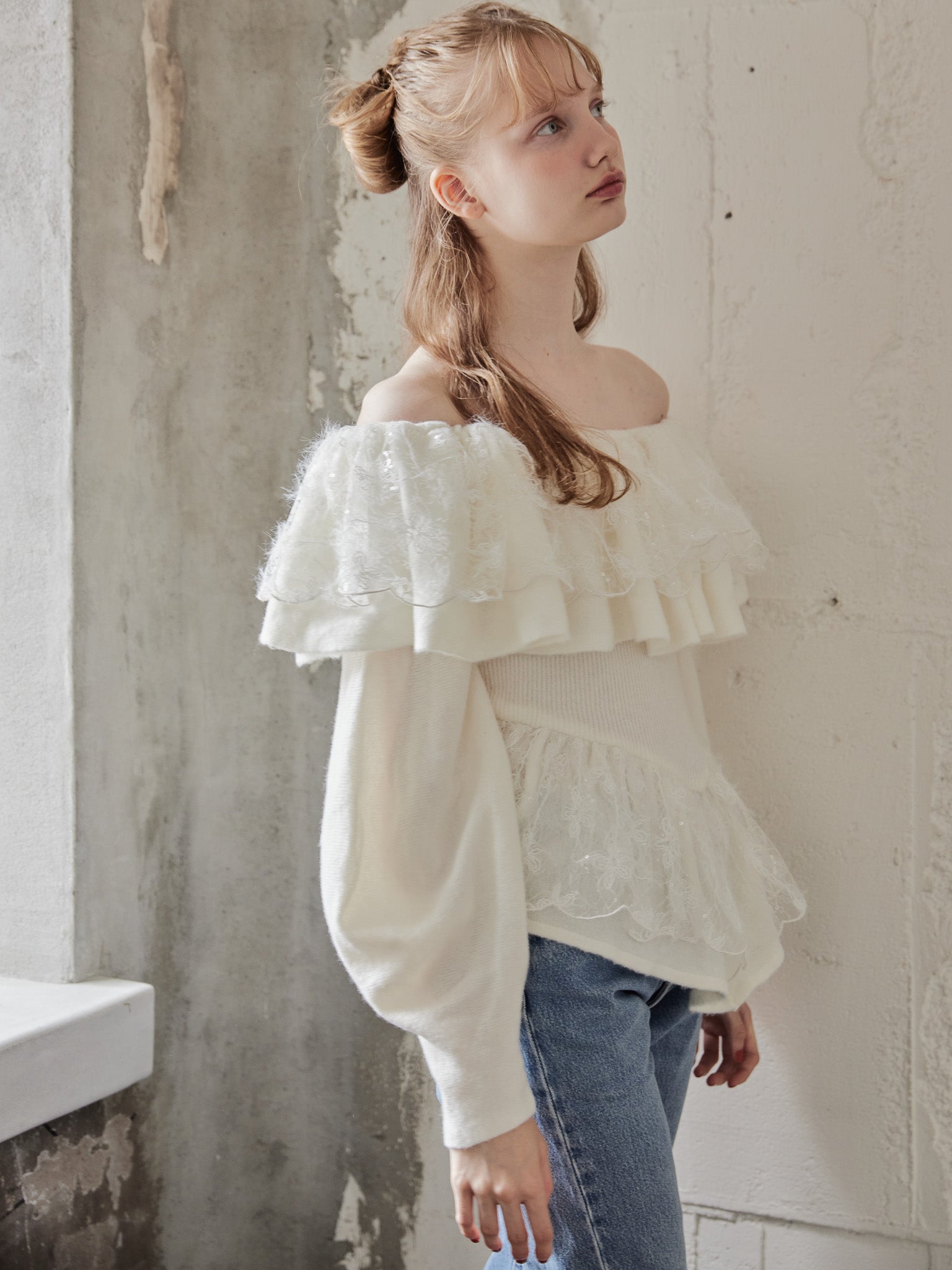 Shiny lace frill knit top ホワイト size:M model:173cm DASHA.G