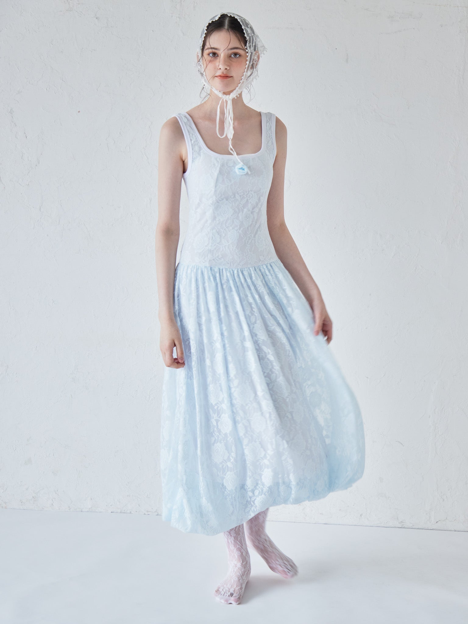 Low switching rose lace dress サックス size:M model:170cm ALICE