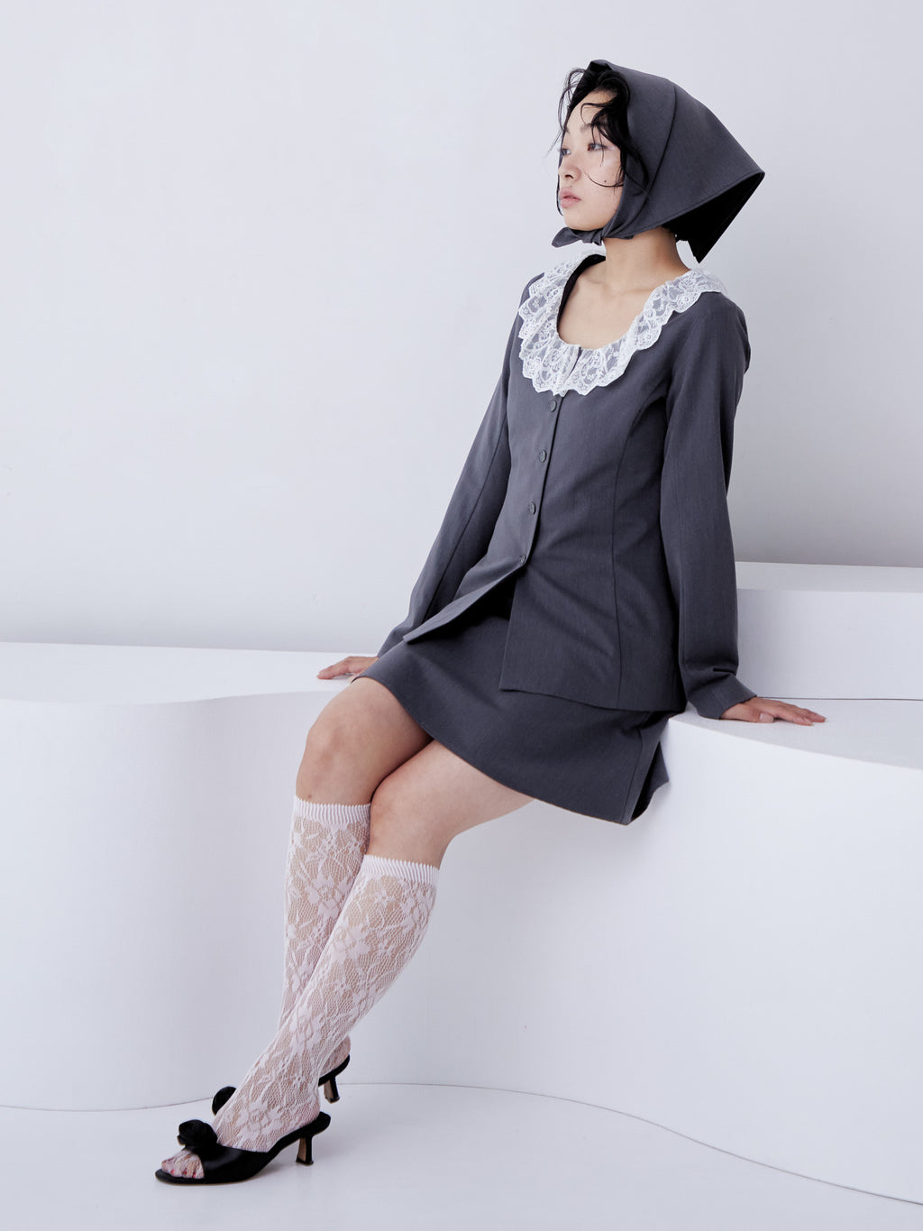 Lace trimmed tailored blouse グレー size:M model:161cm 富樫かなえ