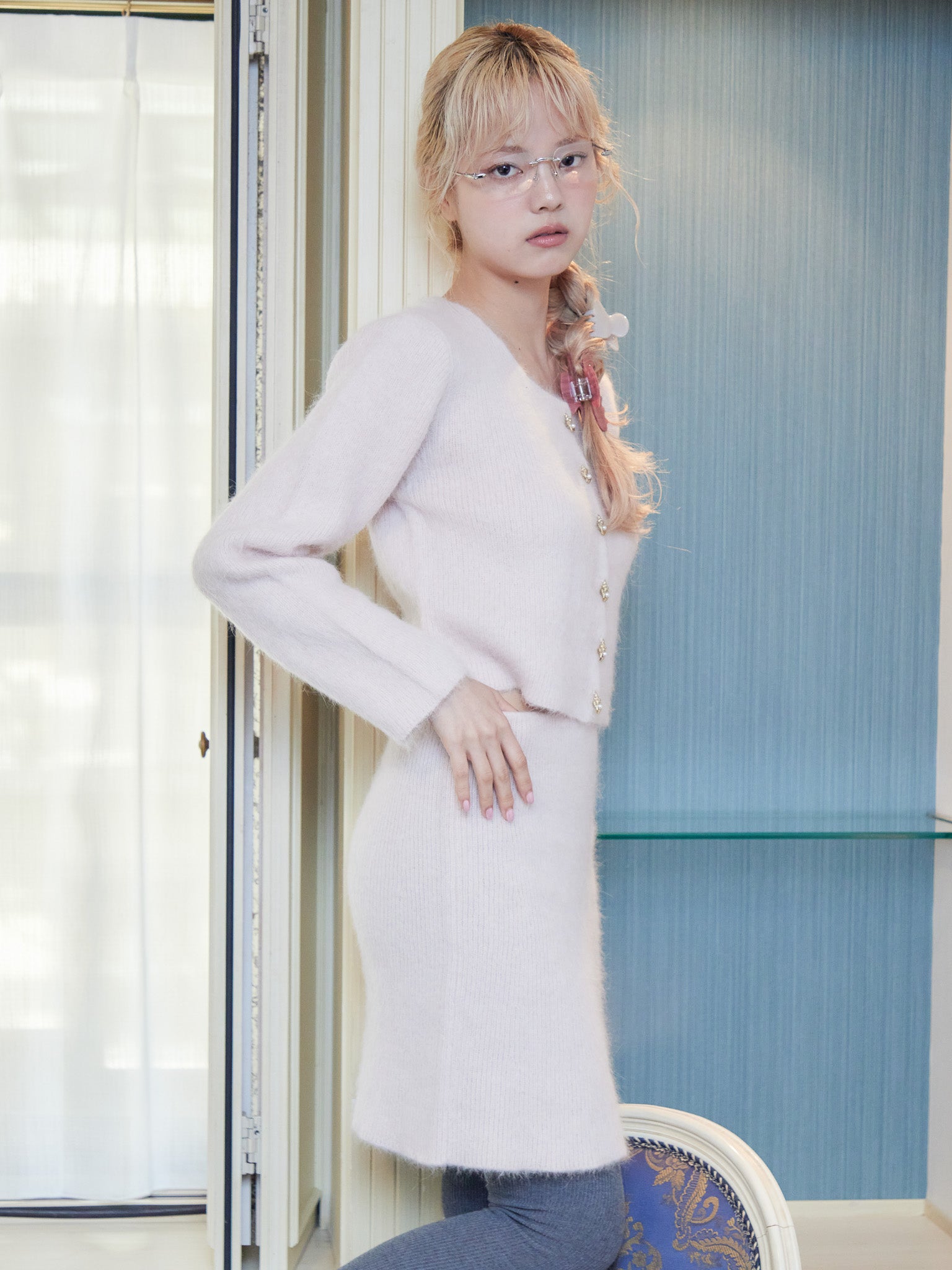 Shell button shaggy cardigan ピンクベージュ size:M model:163cm MINAMI