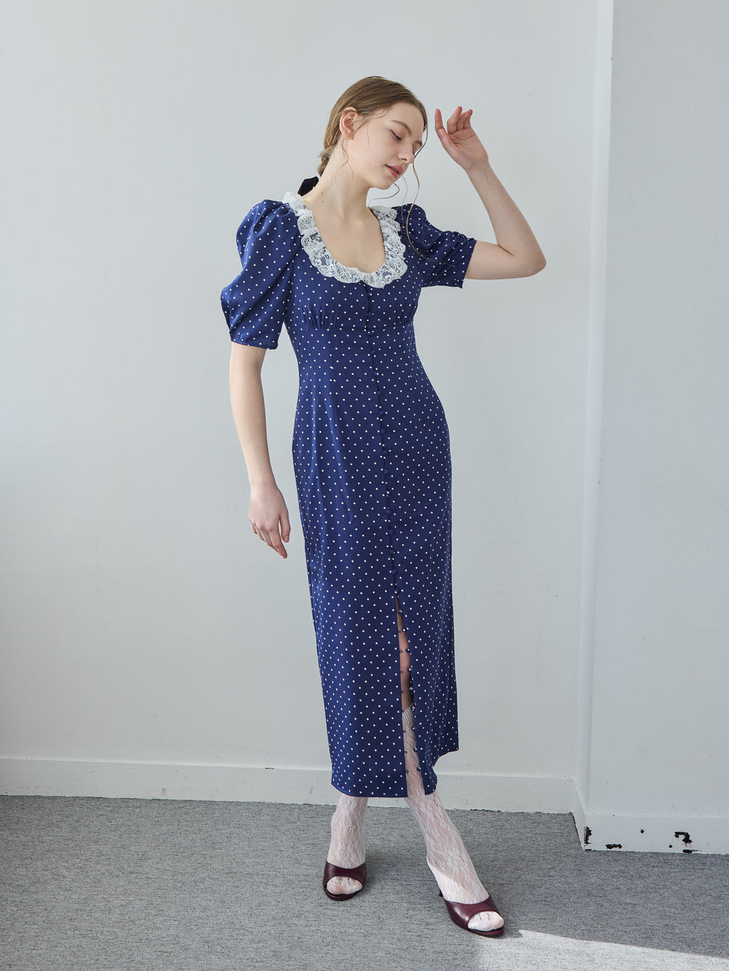 Decollete lace dress ネイビー size:M model:171cm ANIUTA