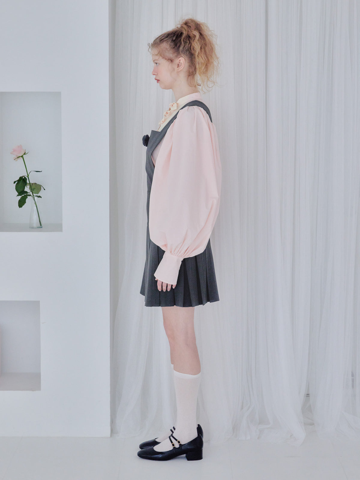 Rose pleated apron dress グレー size:M model:173cm Olesia