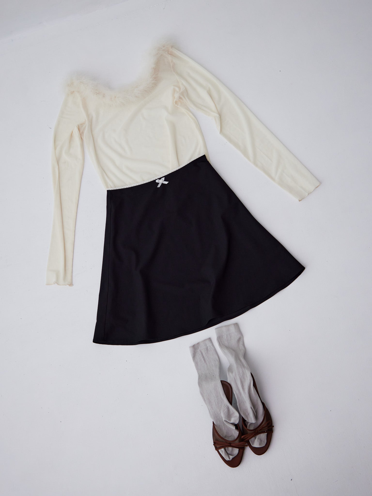 Hem flare mini skirt ブラック