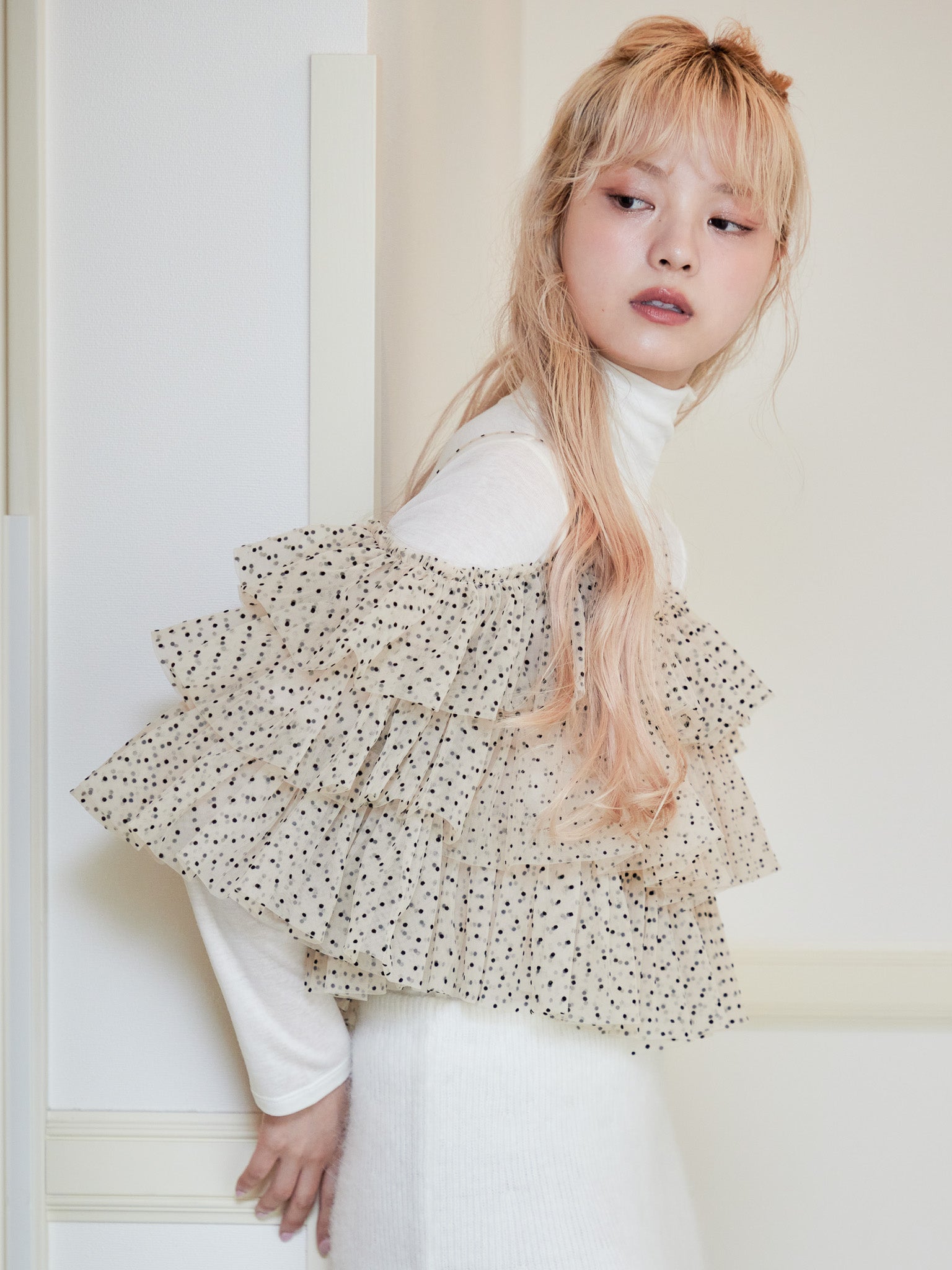 Dot tulle ruffle & knit top set ベージュ size:M model:163cm MINAMI