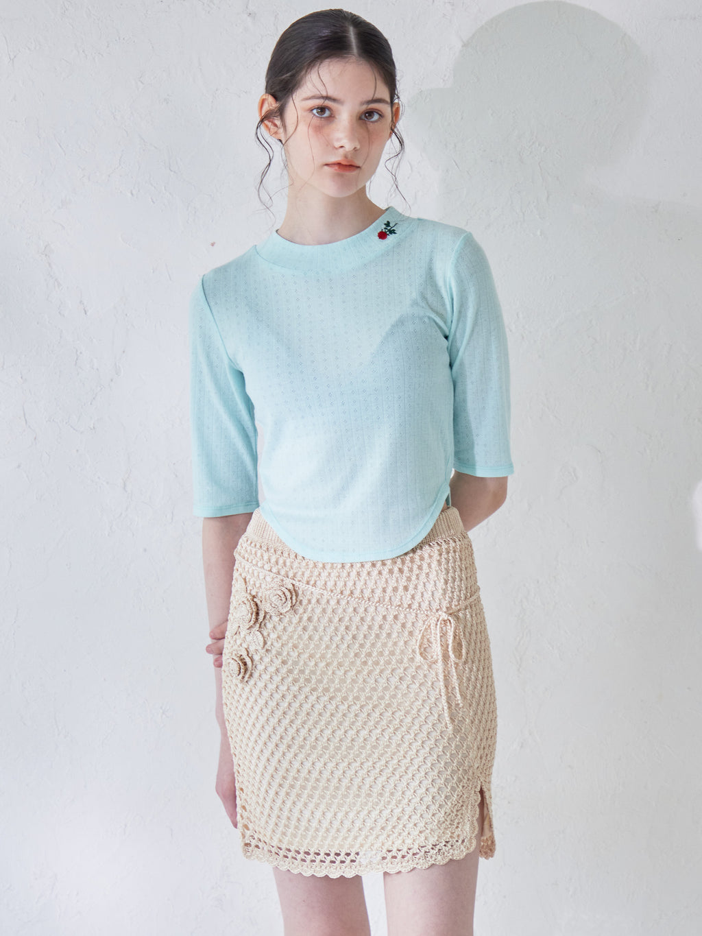 Rose crochet mini skirt ベージュ size:M model:170cm ALICE