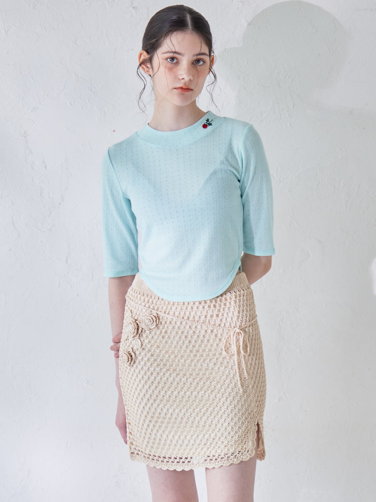 Rose crochet mini skirt ベージュ size:M model:170cm ALICE