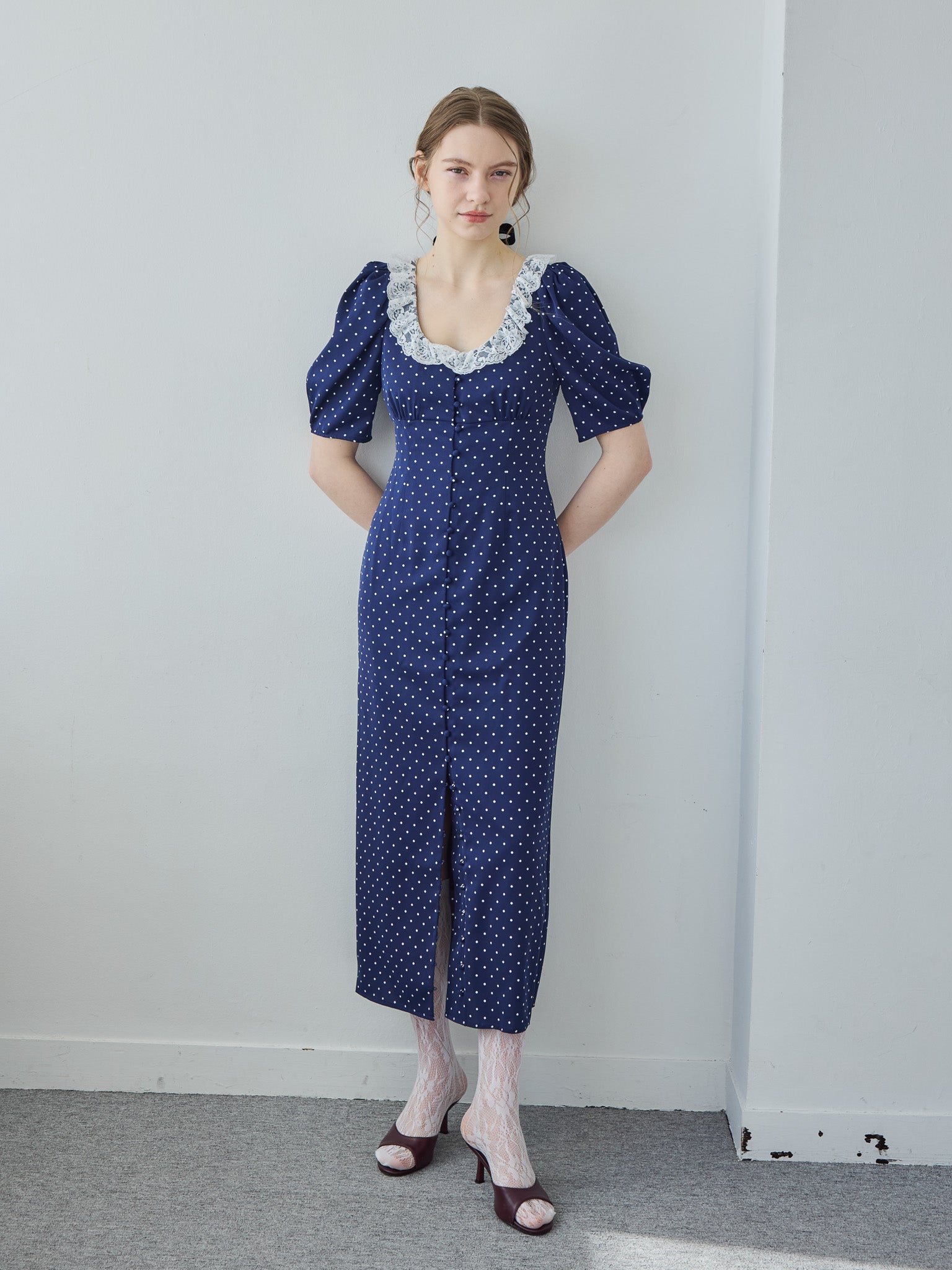 Decollete lace dress ネイビー size:M model:171cm ANIUTA