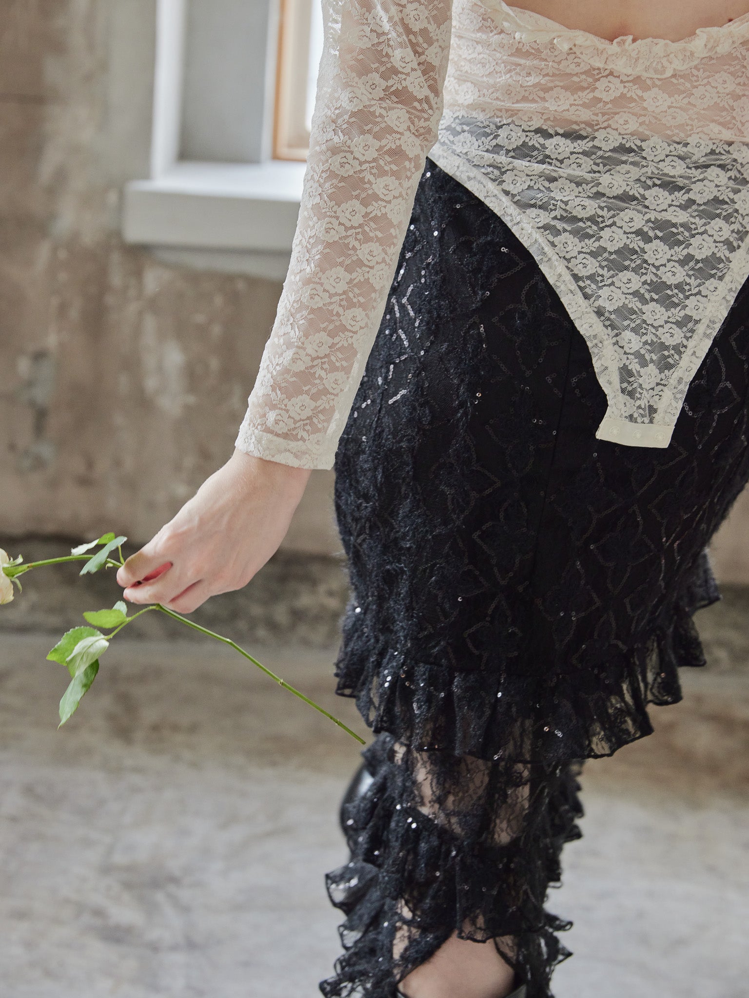 Shiny lace tiered skirt ブラック size:M model:173cm DASHA.G