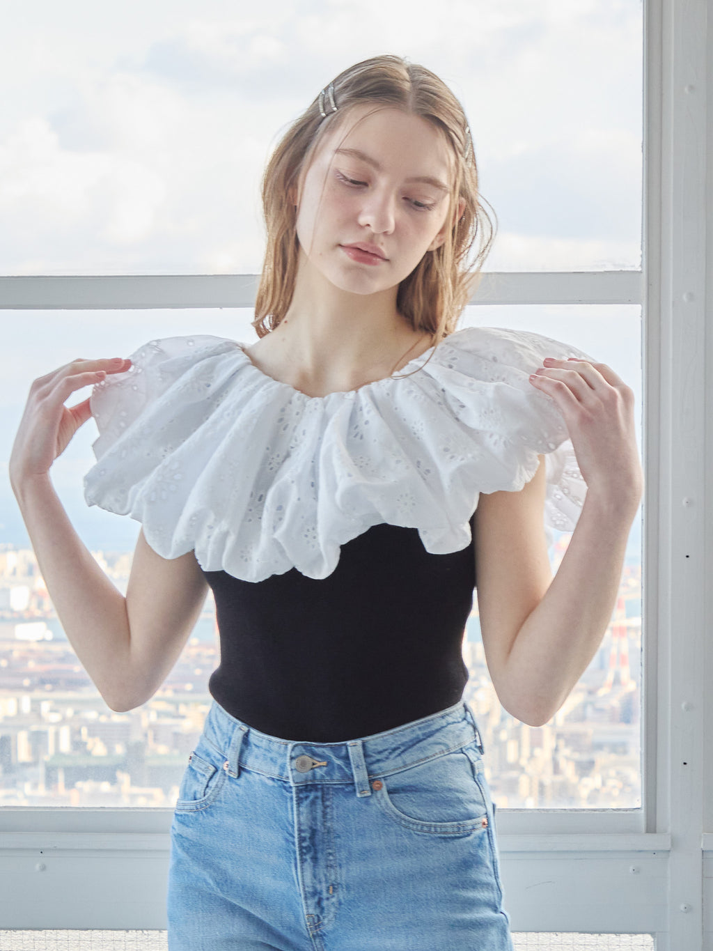 Embroidered balloon collar knit top ブラック×ホワイト size:M model:171cm ANIUTA
