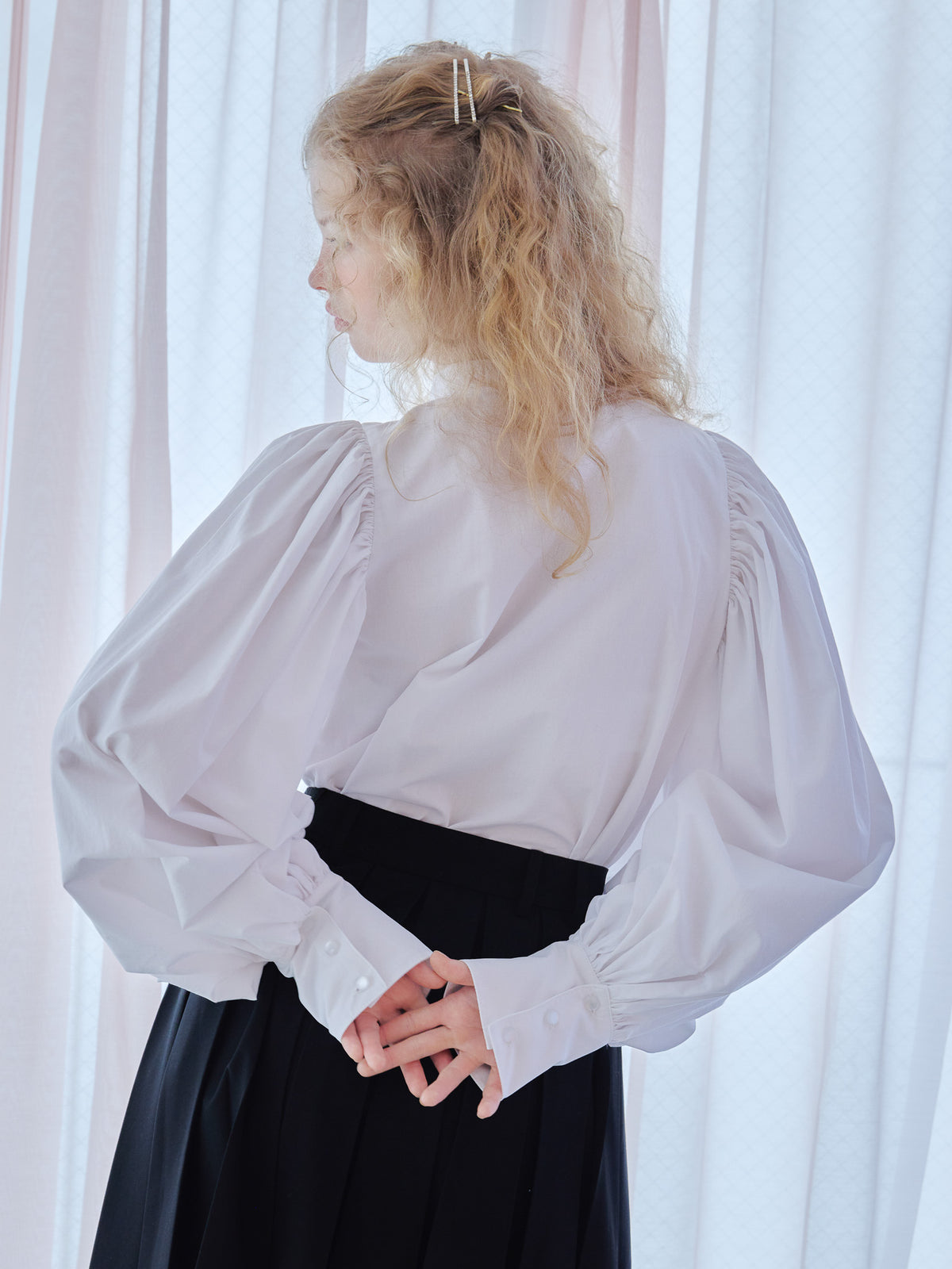 Many ribbon volume sleeve blouse ホワイト size:M model:173cm Olesia