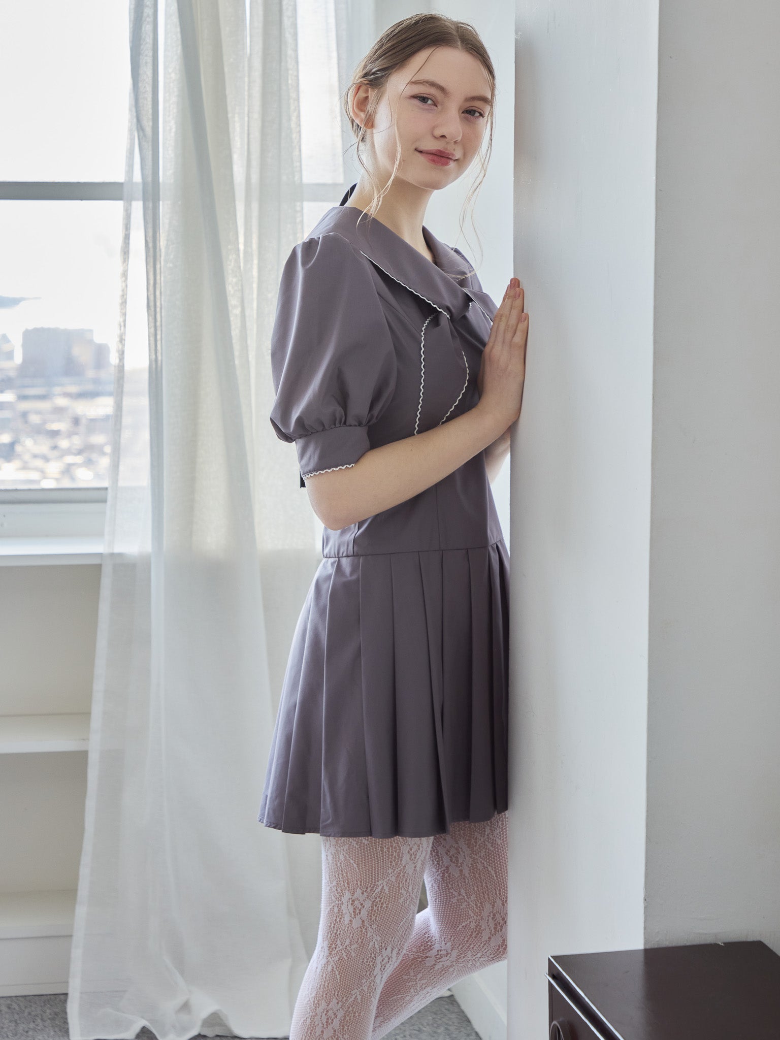 Low waist pleated mini dress グレー size:M model:171cm ANIUTA