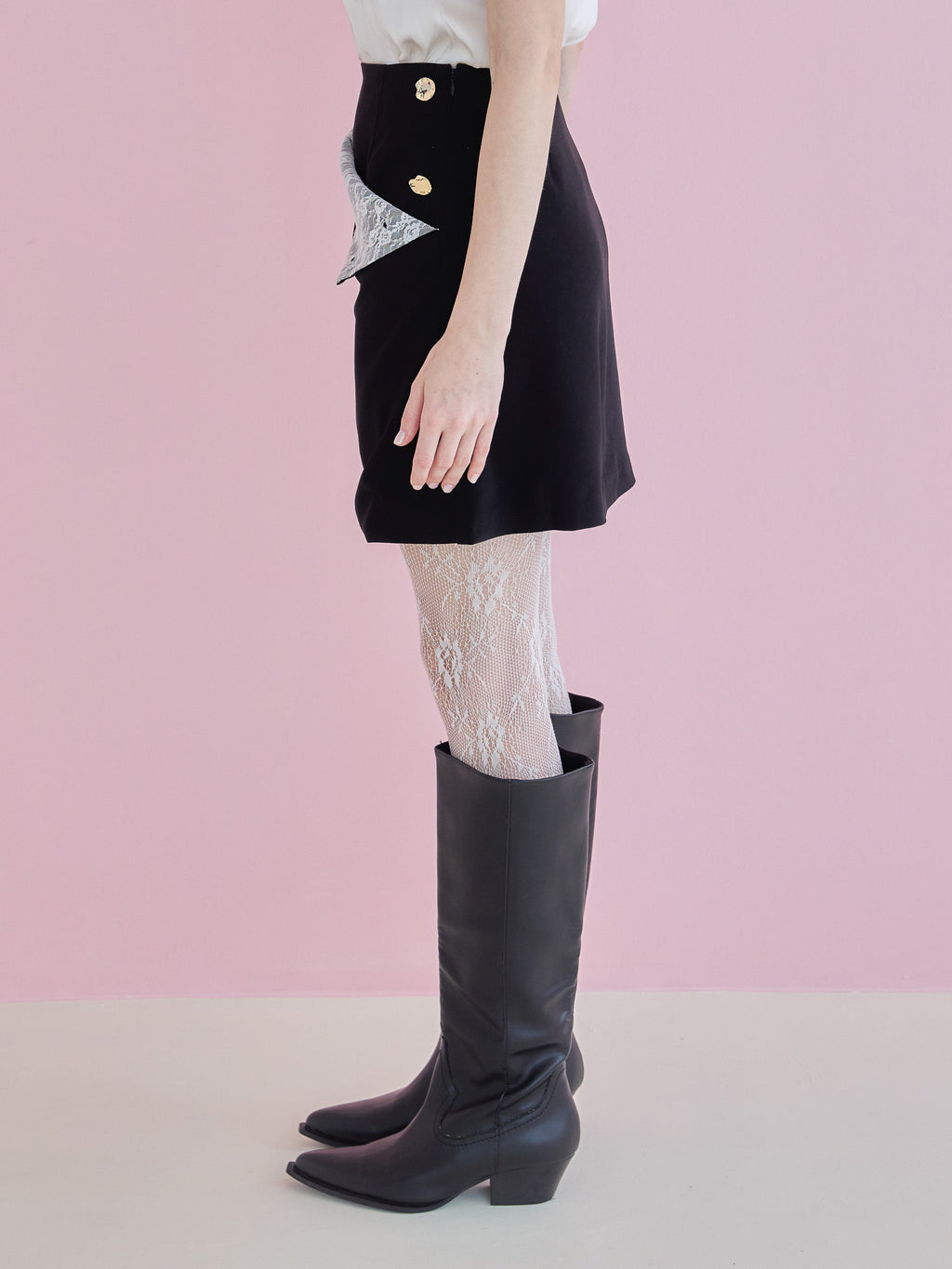 Lace lined mini skirt ブラック size:M model:173cm Olesia