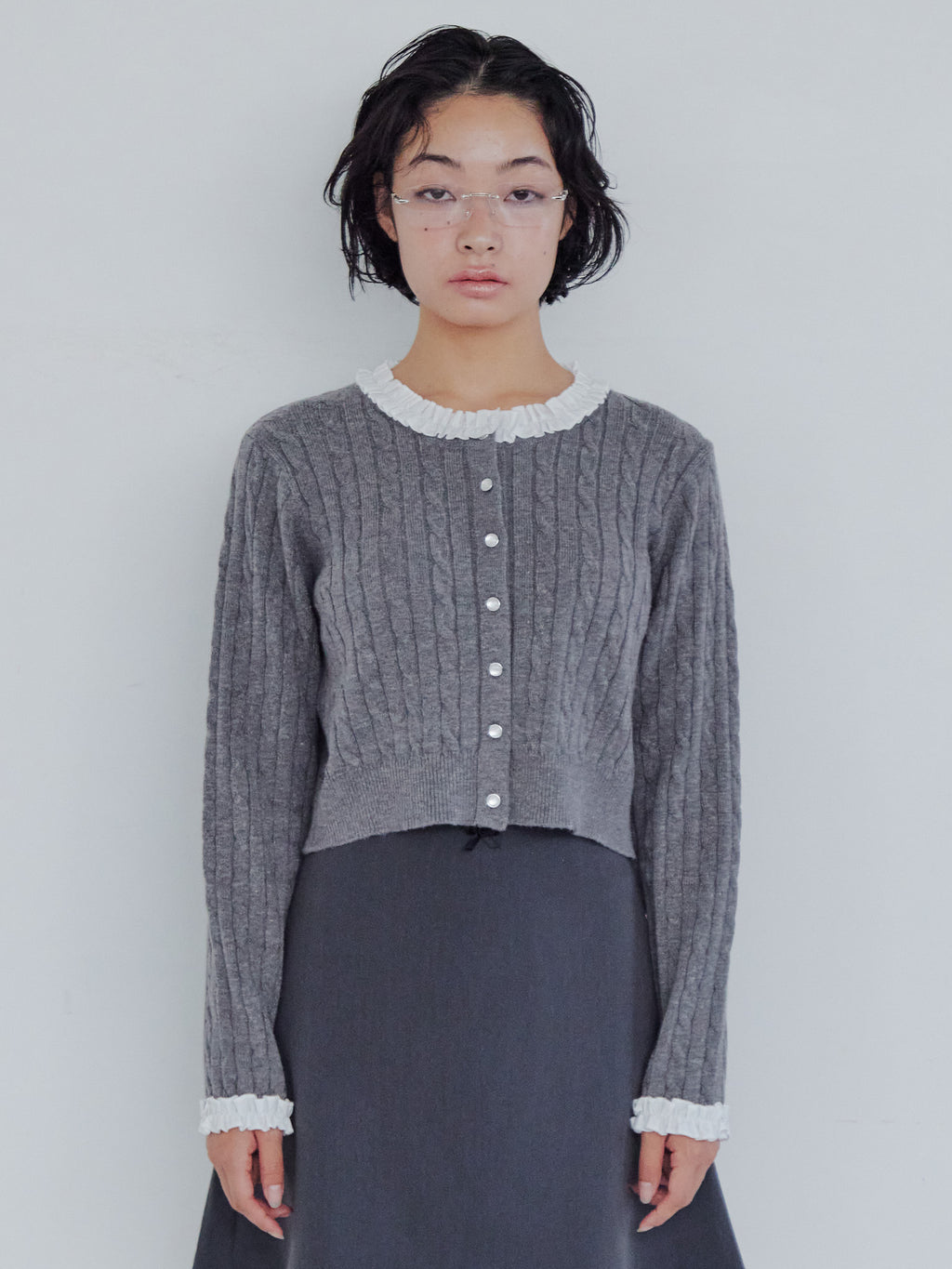 Frilly cable knit cardigan グレー size:M model:161cm 富樫かなえ