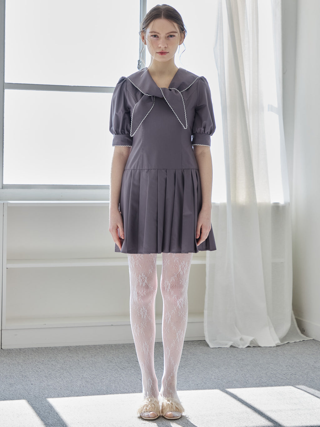 Low waist pleated mini dress グレー size:M model:171cm ANIUTA