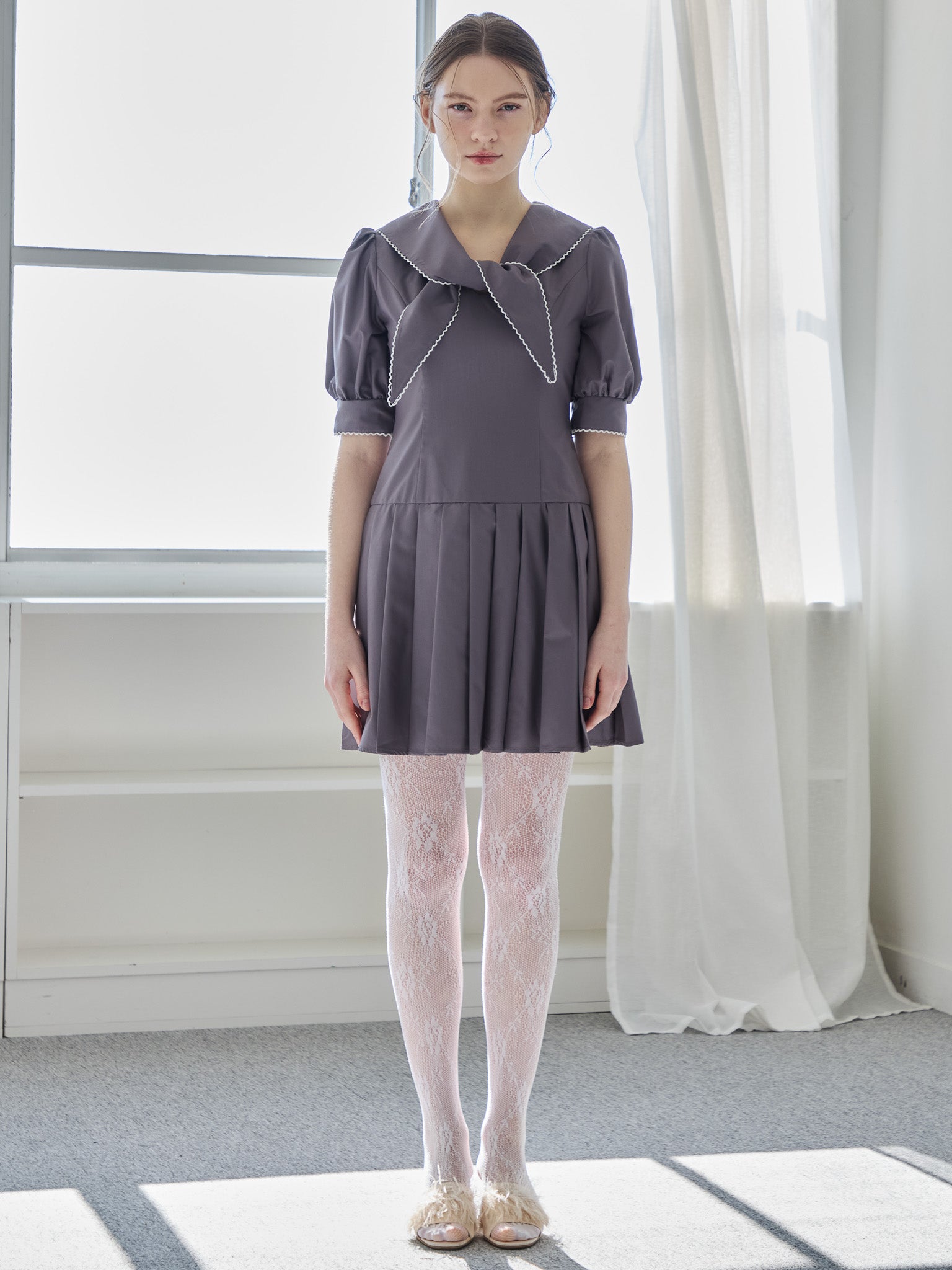 Low waist pleated mini dress グレー size:M model:171cm ANIUTA
