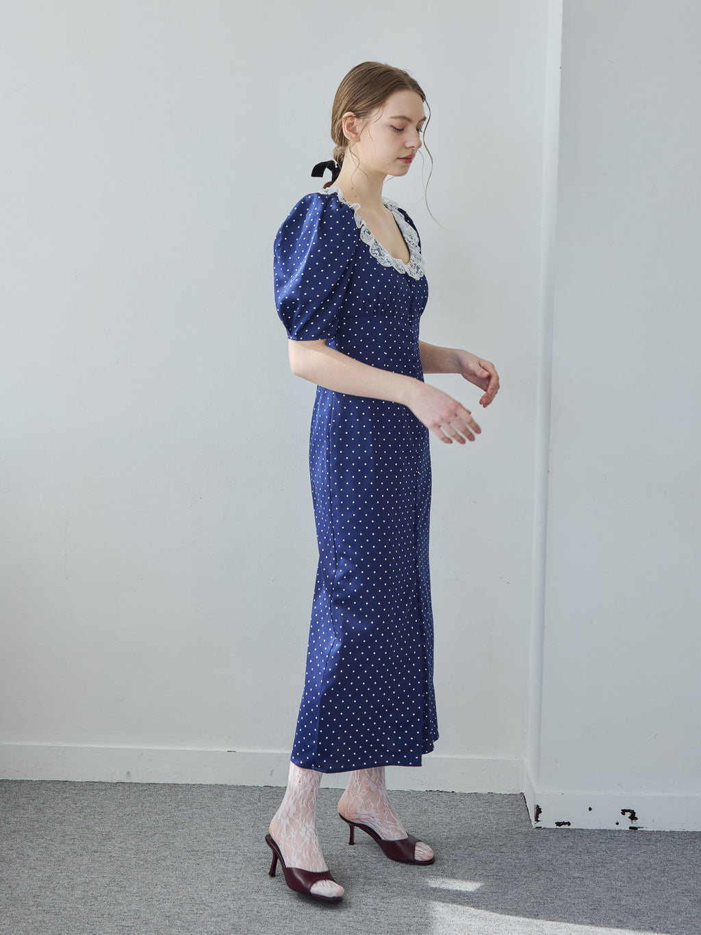 Decollete lace dress ネイビー size:M model:171cm ANIUTA