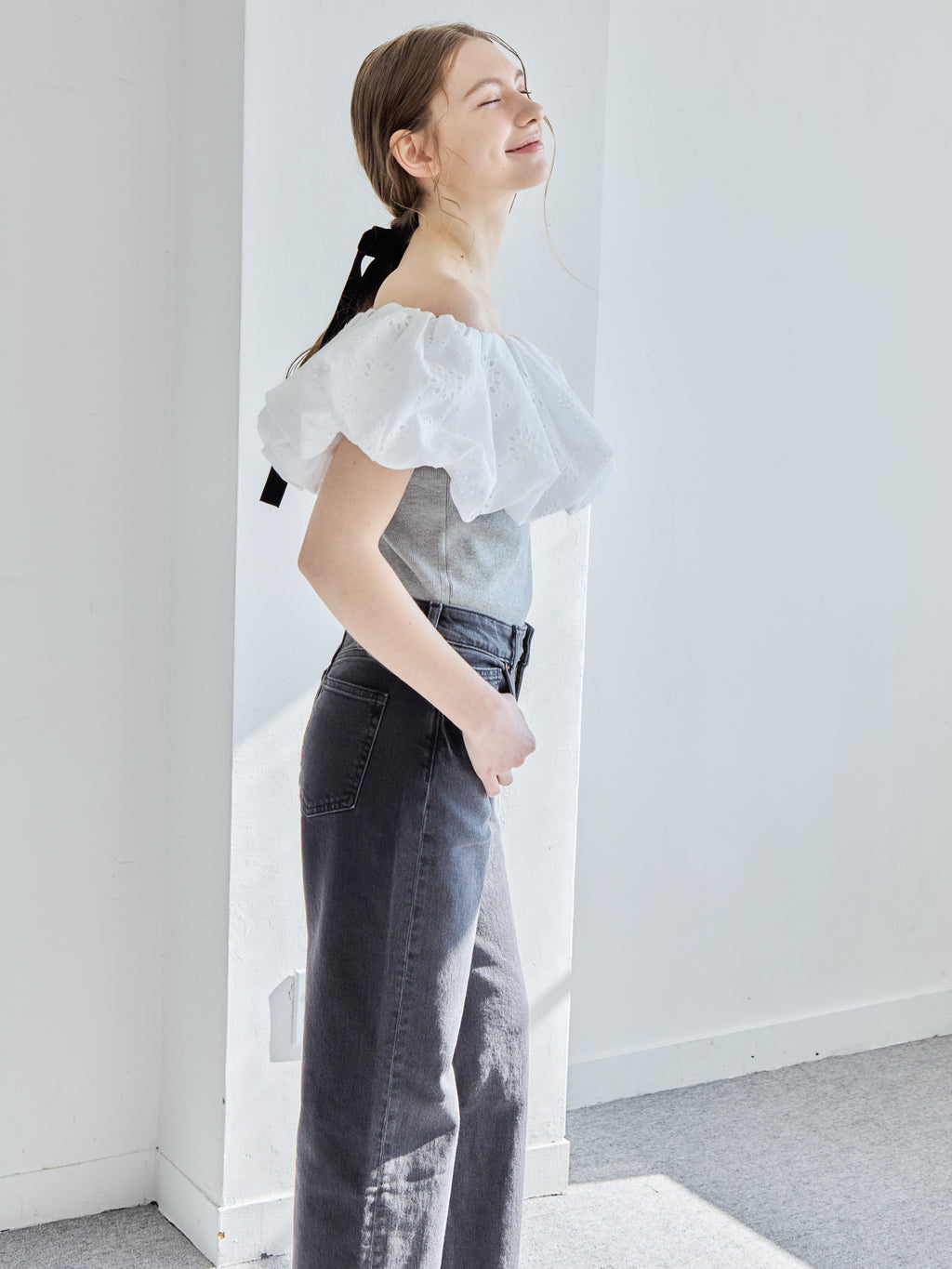 Embroidered balloon collar knit top グレー size:M model:171cm ANIUTA