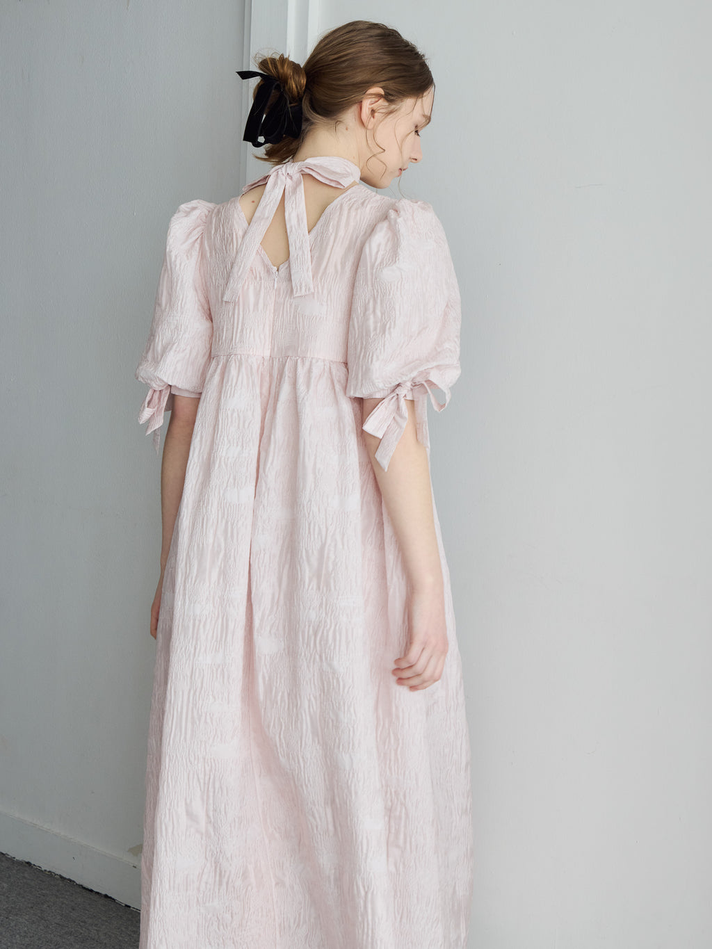 Ribbon jaquard volume dress ピンク size:M model:171cm ANIUTA