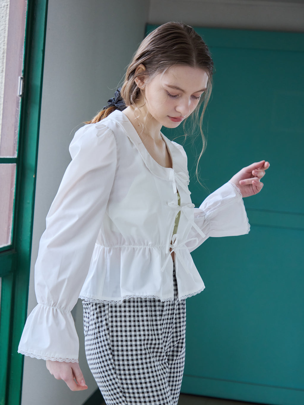 Front ribbon blouse ホワイト size:M model:171cm ANIUTA