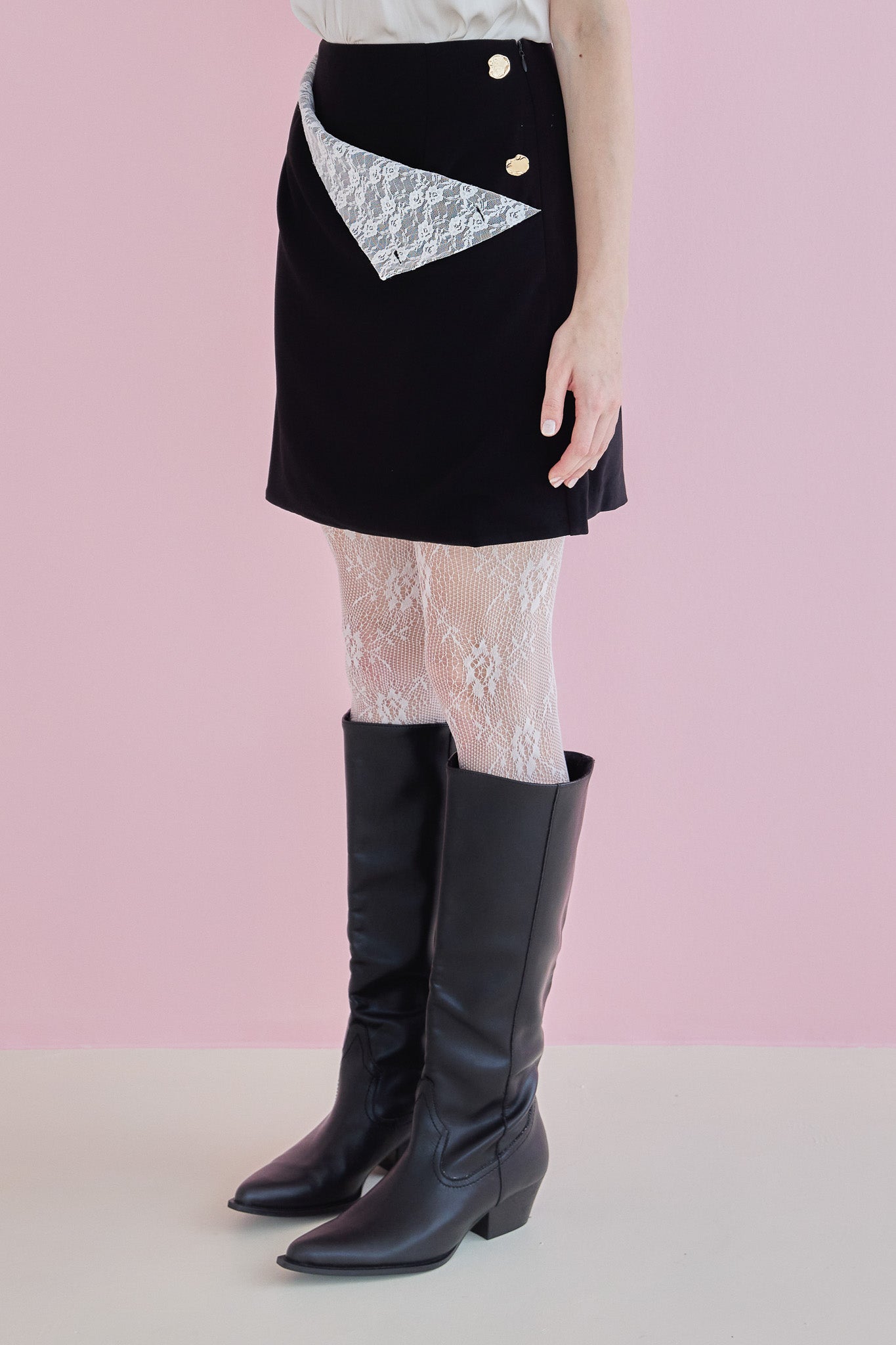 Lace lined mini skirt ブラック size:M model:173cm Olesia
