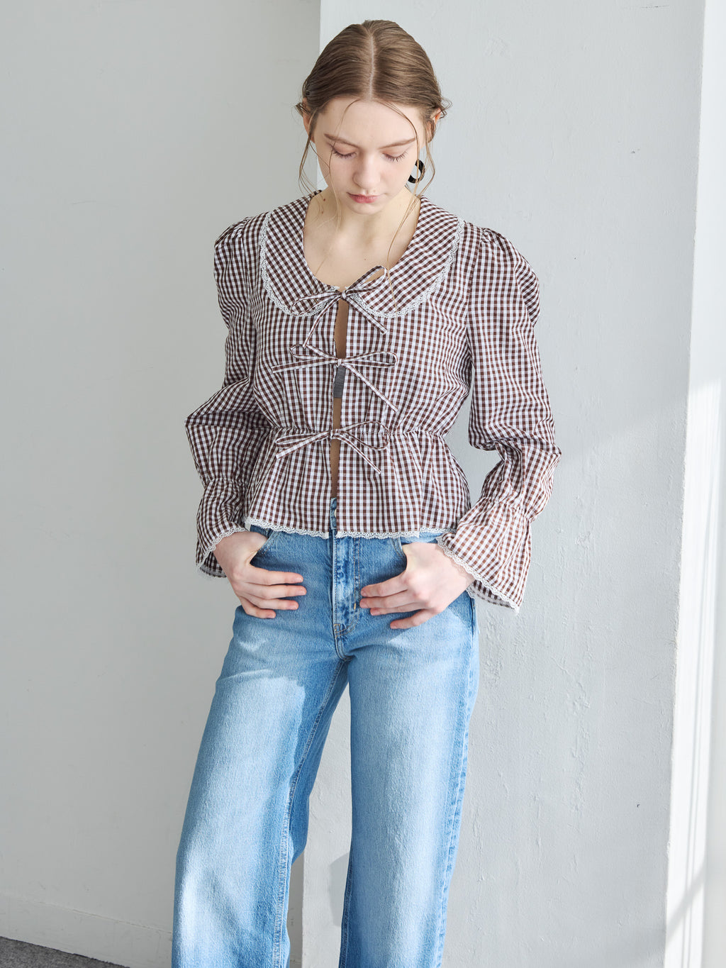Front ribbon blouse ブラウン size:M model:171cm ANIUTA