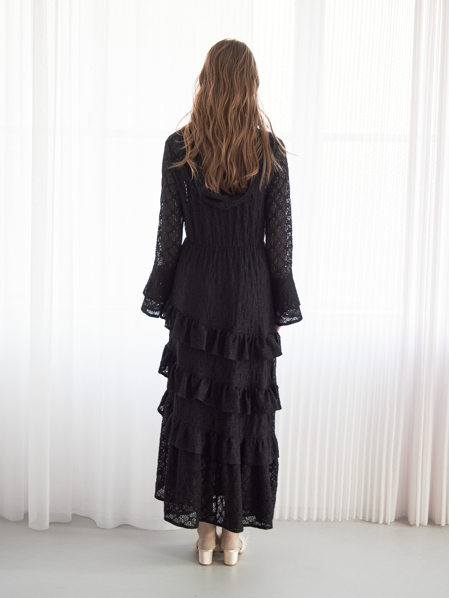Hoodie race dress ブラック size:M model:174cm LERA