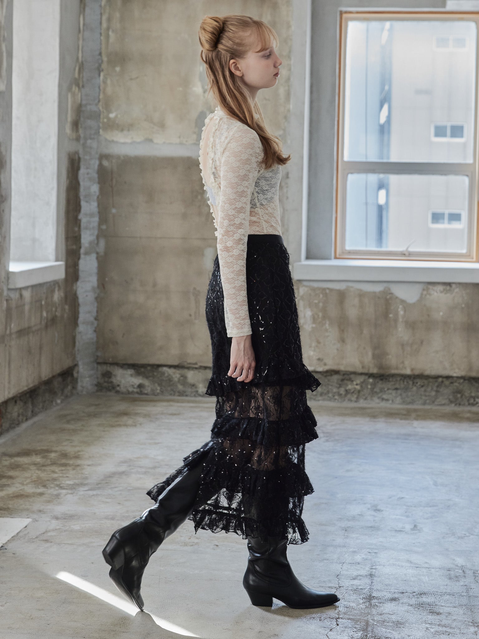 Shiny lace tiered skirt ブラック size:M model:173cm DASHA.G