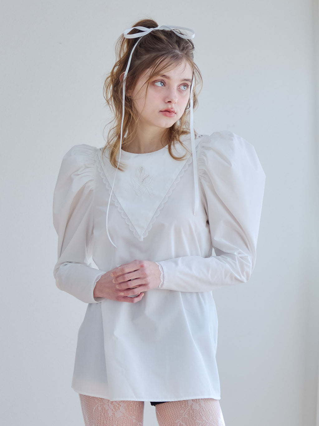 Tulip embroidered volume sleeve blouse ホワイト size:M model:174cm KATERYNA
