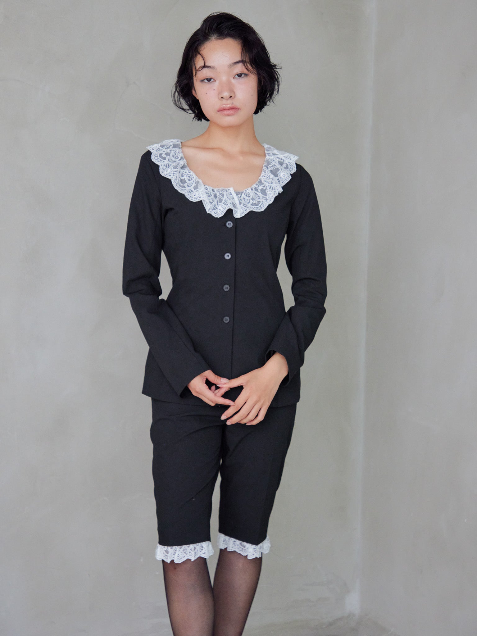 Lace trimmed tailored blouse ブラック size:M model:161cm 富樫かなえ