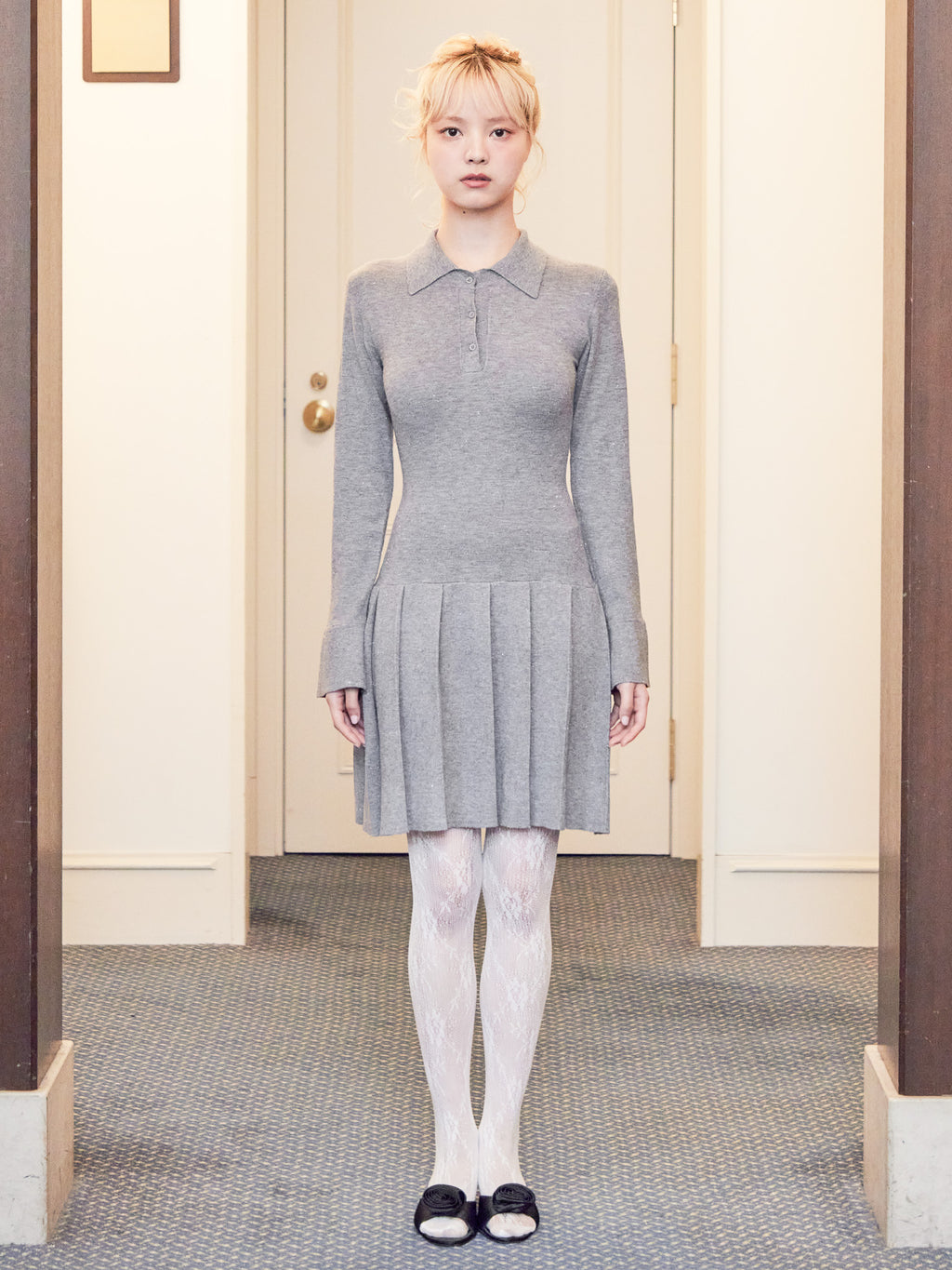 Low waist pleated glitter knit dress グレー size:M model:163cm MINAMI